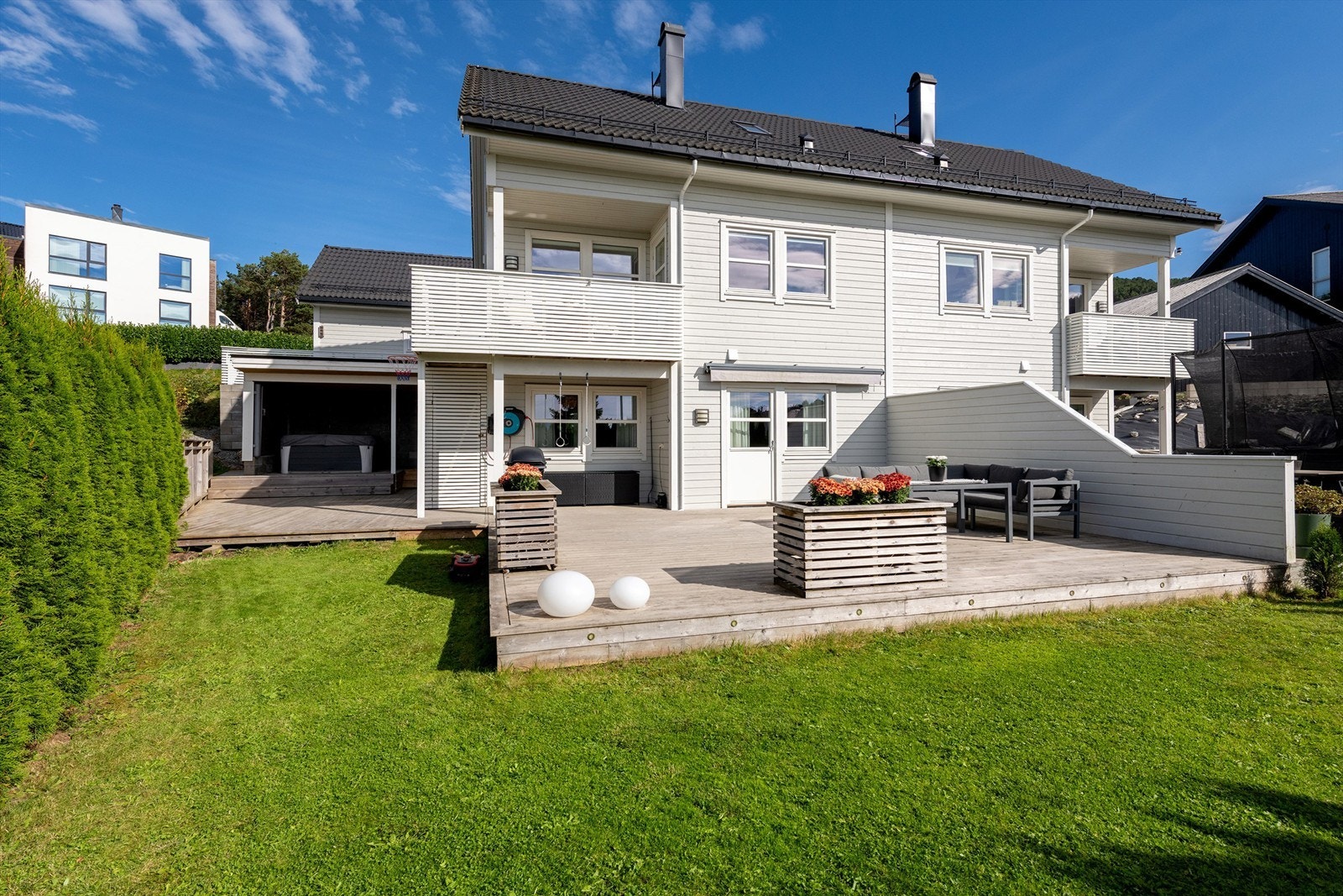 Velkommen til Storskjervavegen 19B, presentert av Eiendomsmegler/Partner Marit Stuen Aursnes Galleribilde