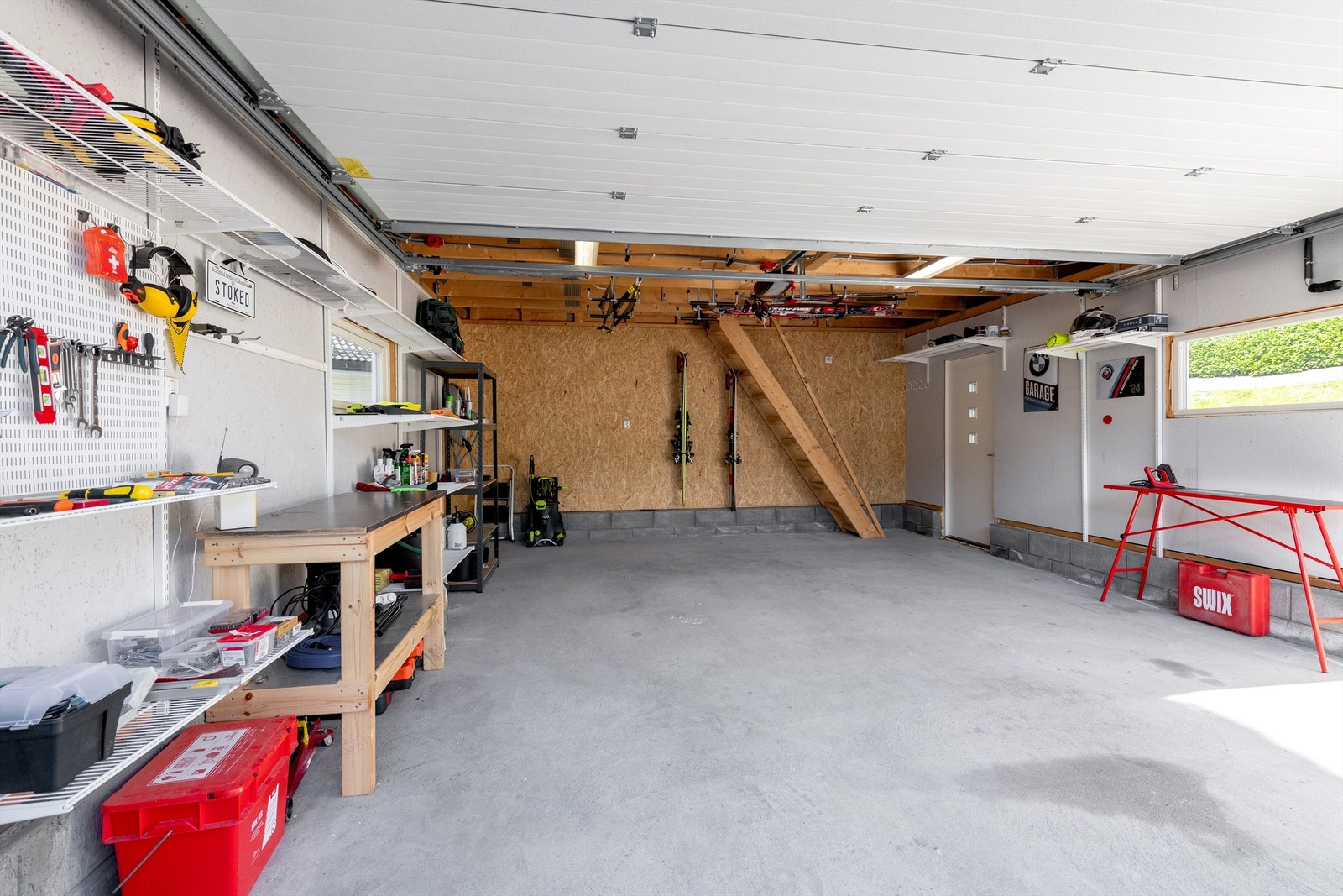 Innvendig i garasjen Galleribilde
