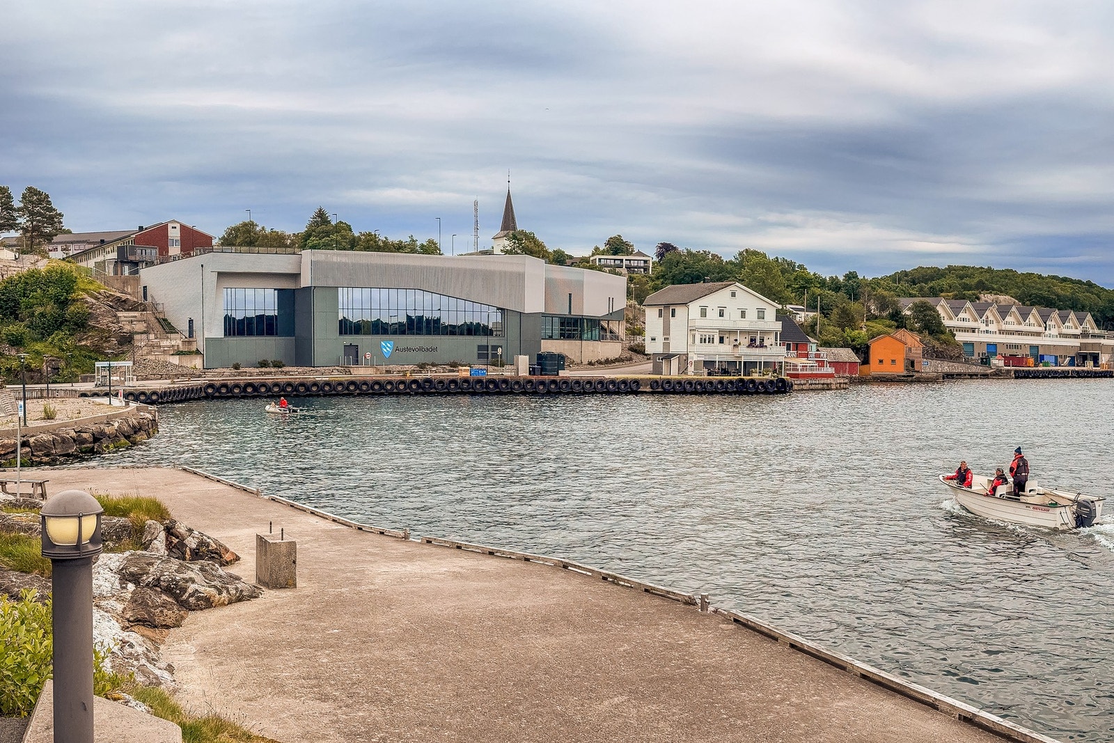 Like ved boligen finner man også Austevollbadet som nylig er åpnet Galleribilde
