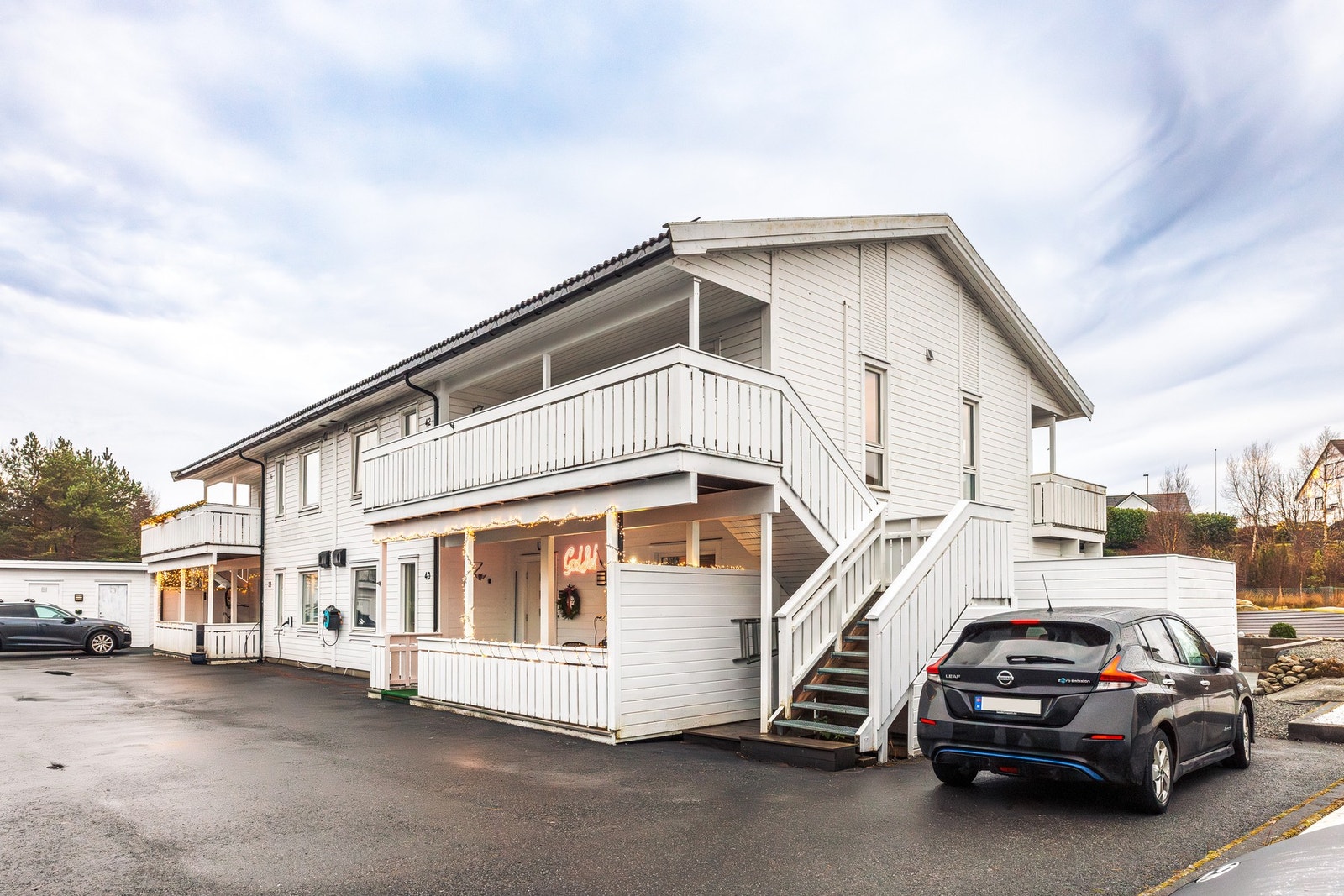 Det medfølger to faste parkeringsplasser med lademulighet Galleribilde