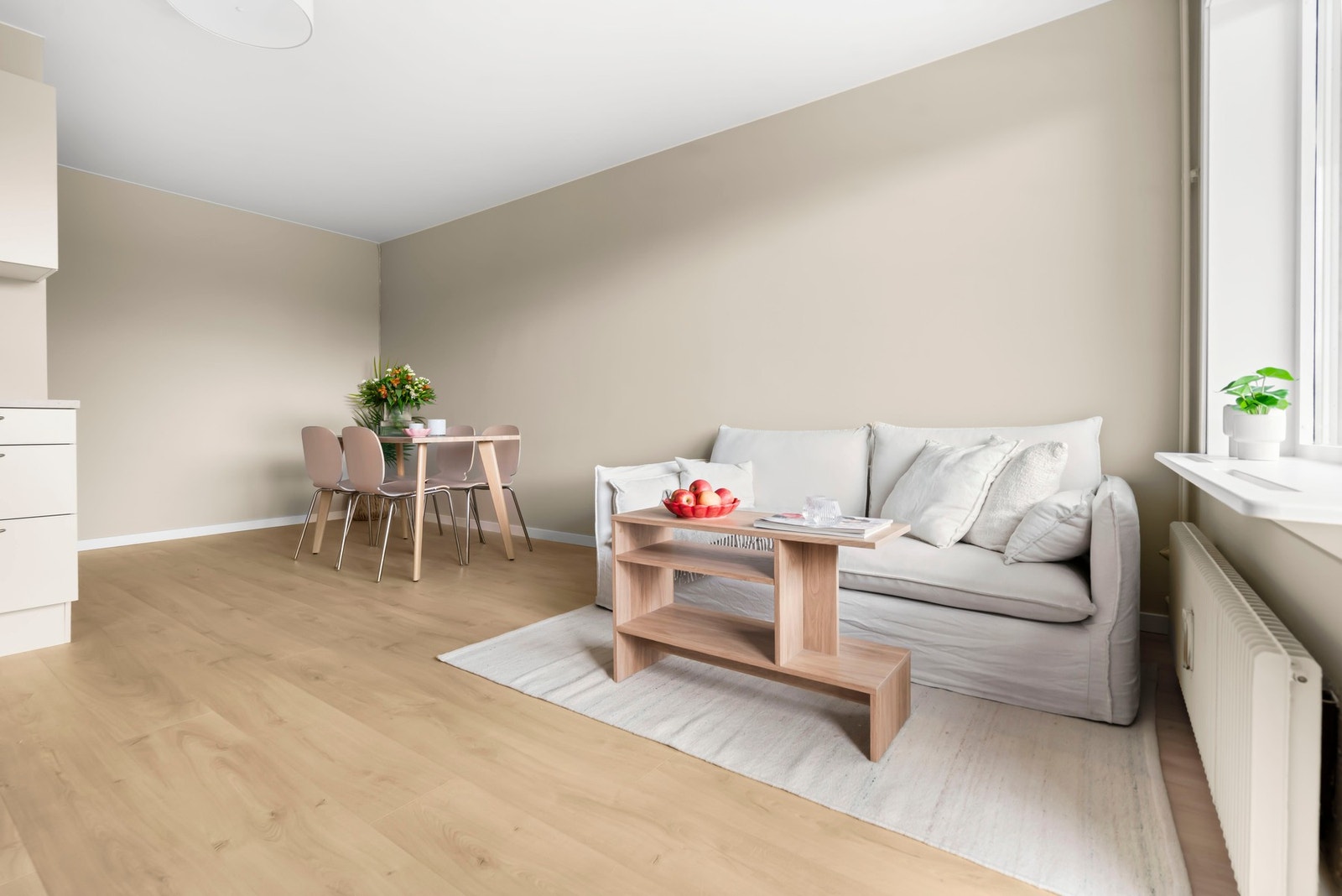 Romslig planløsning med en rekke innredningsmuligheter. Galleribilde