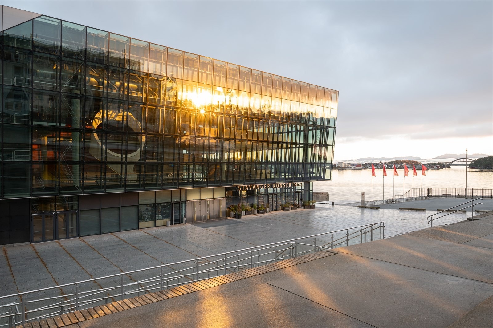 I umiddelbar nærhet ligger Stavanger Konserthus - byens kulturelle storstue med et variert program gjennom hele året. Galleribilde