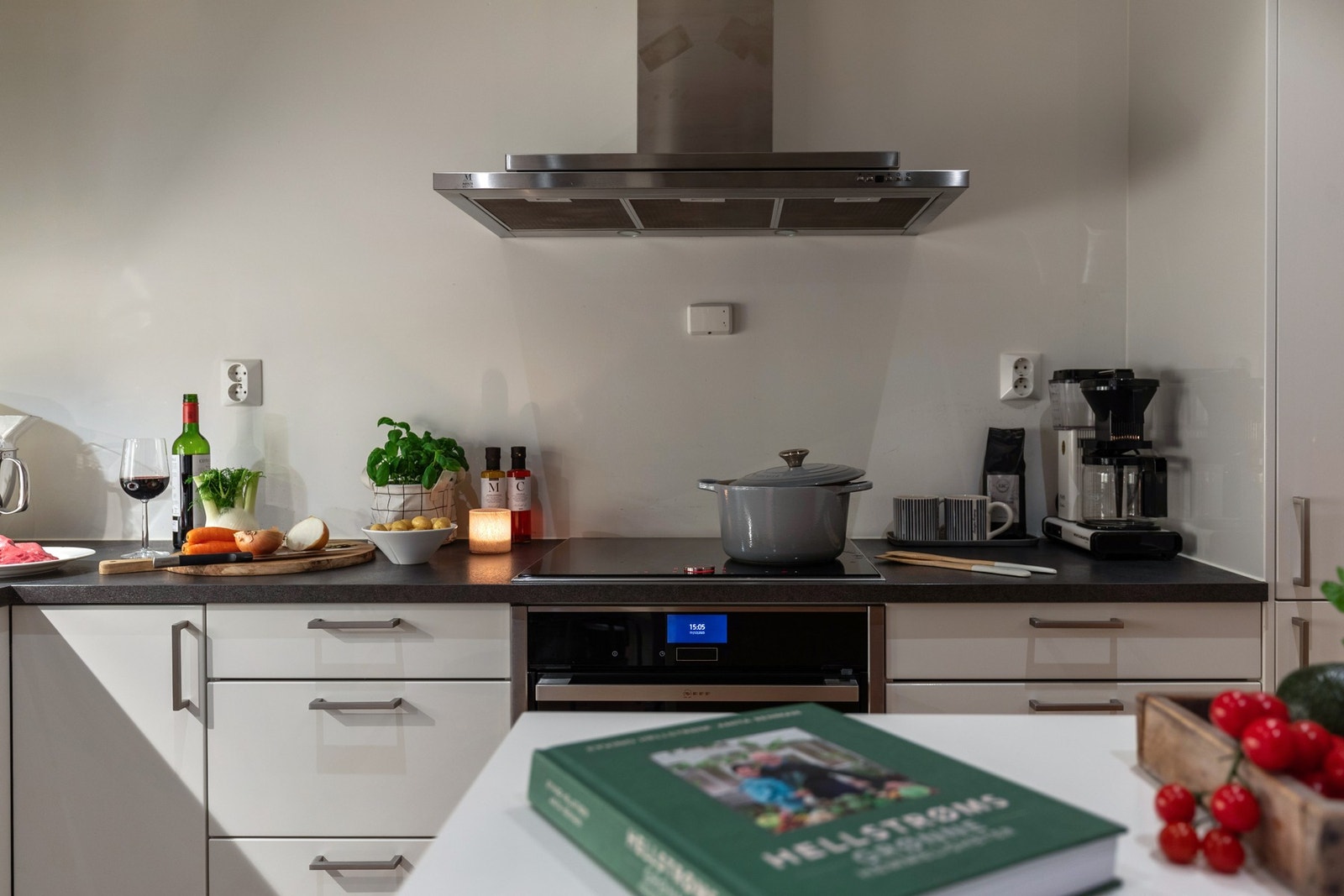 Herlig kveldsstemning på kjøkken. Galleribilde