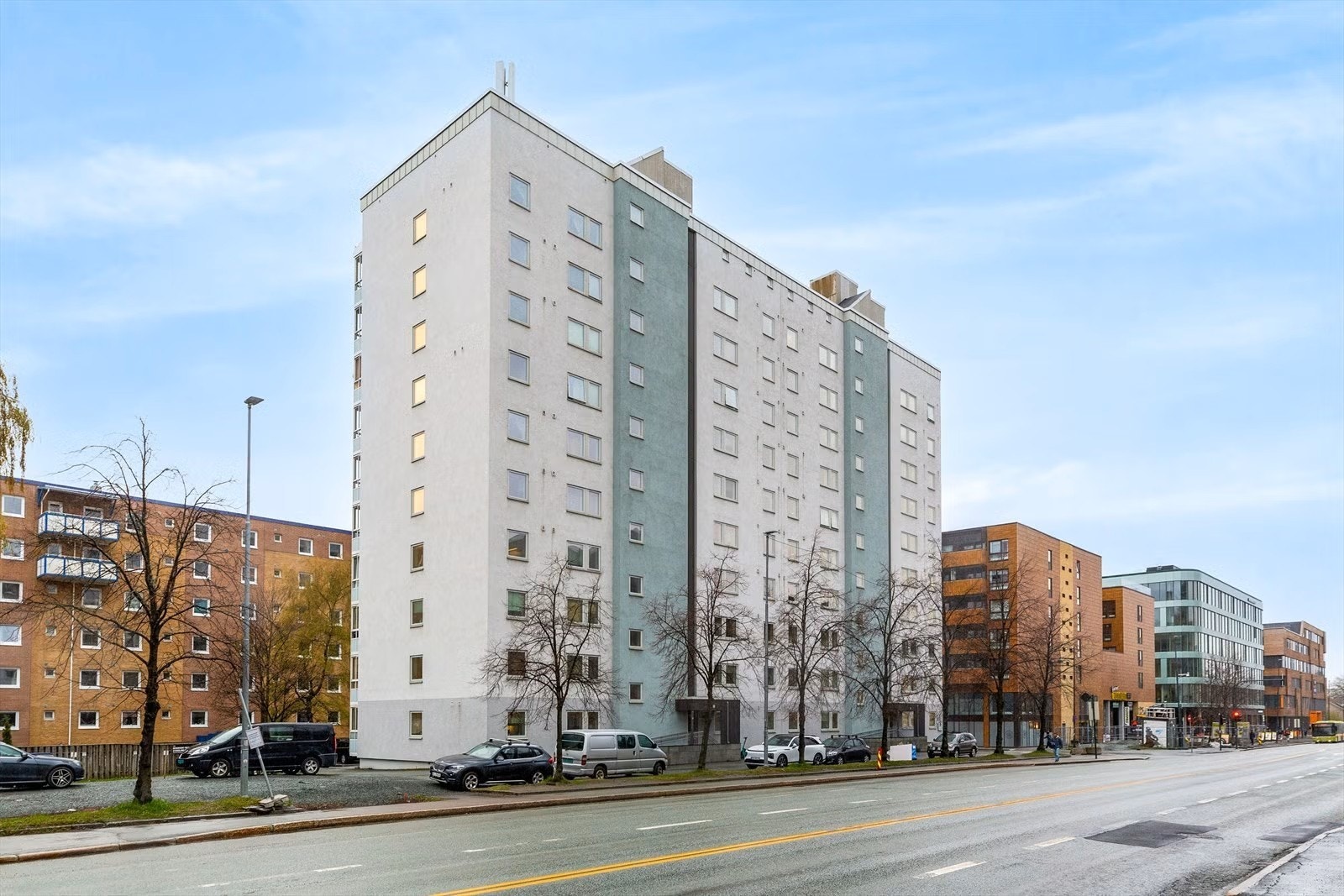 Fasade - Her bor du svært sentralt med nærhet til alle fasilliteter og kollektivtransport Galleribilde