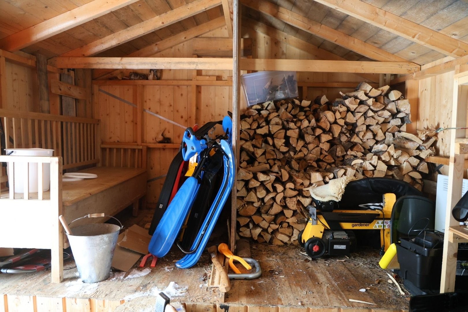 Mye plass i uthuset Galleribilde