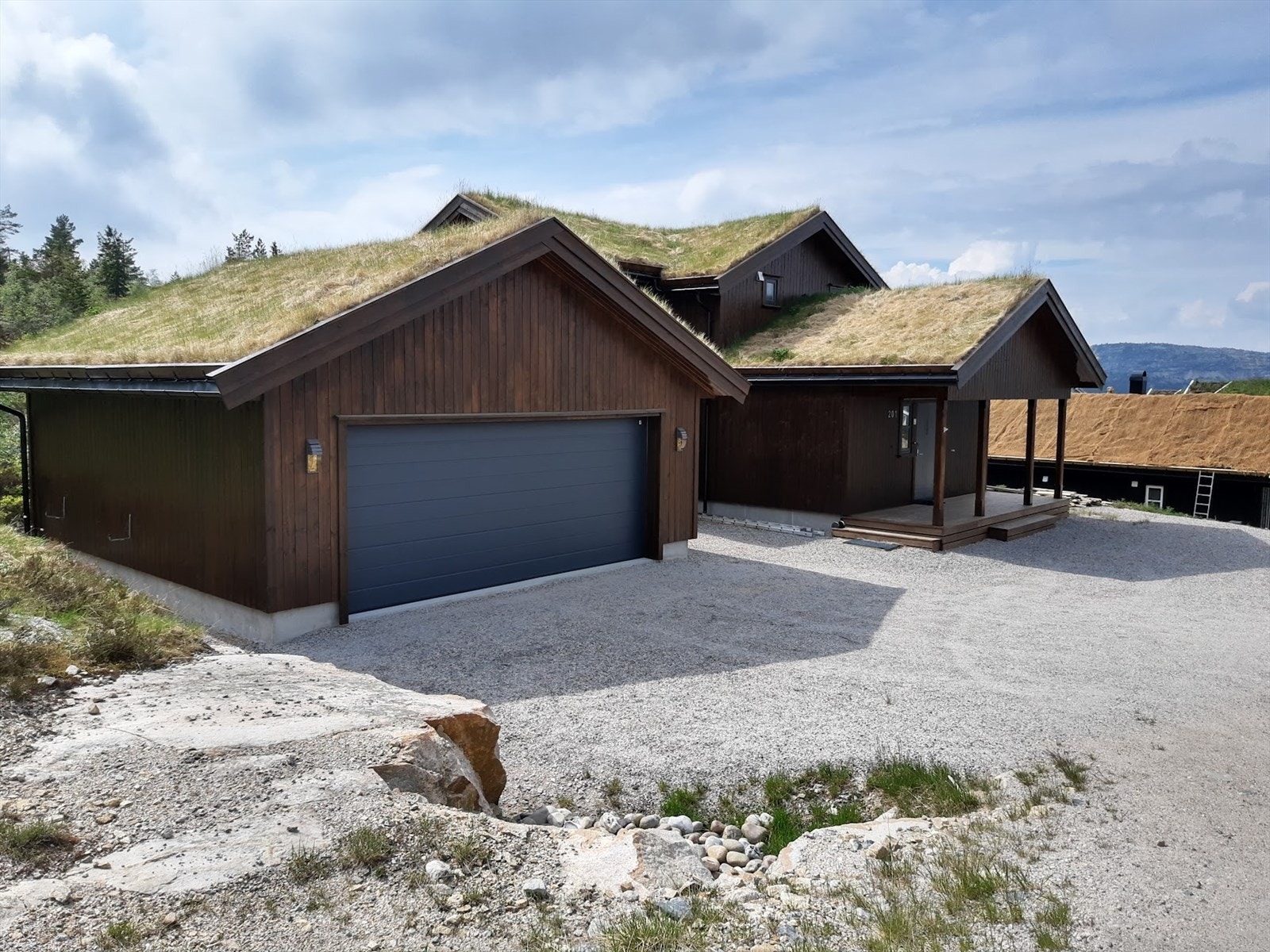 Stor, nyere familiehytte på toppen av Rytterspranget | HØY STANDARD | Supre solforhold og flott utsikt | Ski in/out | Dobbel garasje Galleribilde