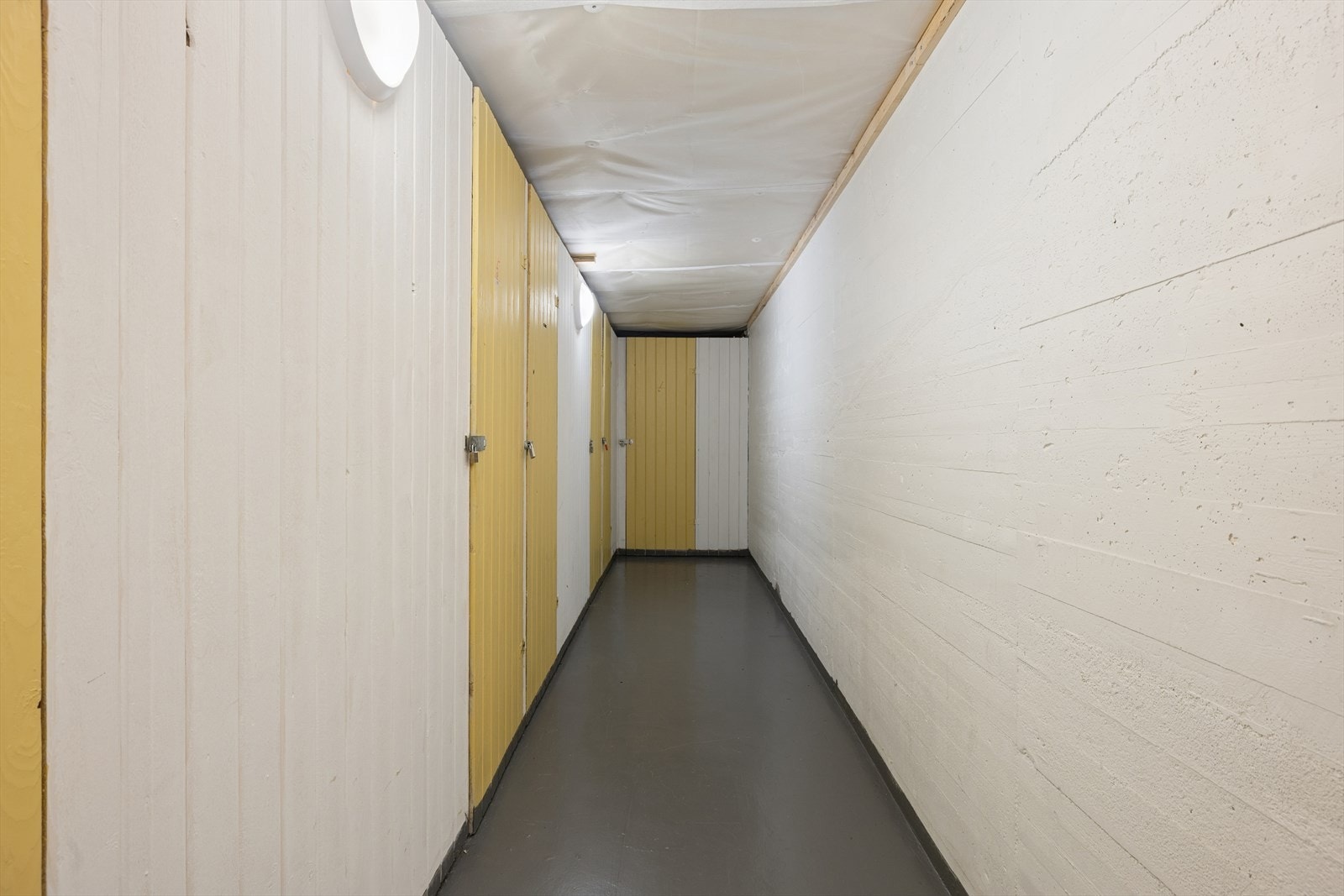 Leiligheten disponerer to boder i felles bodareal. Disse to er på totalt ca. 4m2. Galleribilde