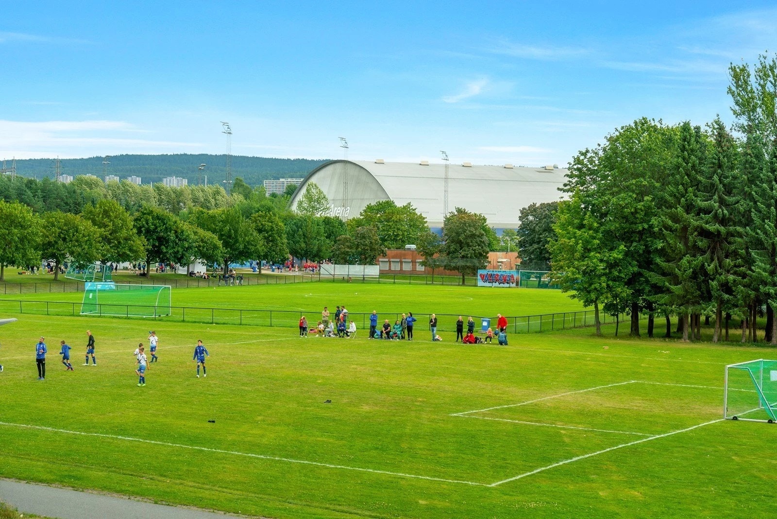 Ulven har et variert fritidstilbud med fotballbaner, lekeplasser og gode turmuligheter. Galleribilde