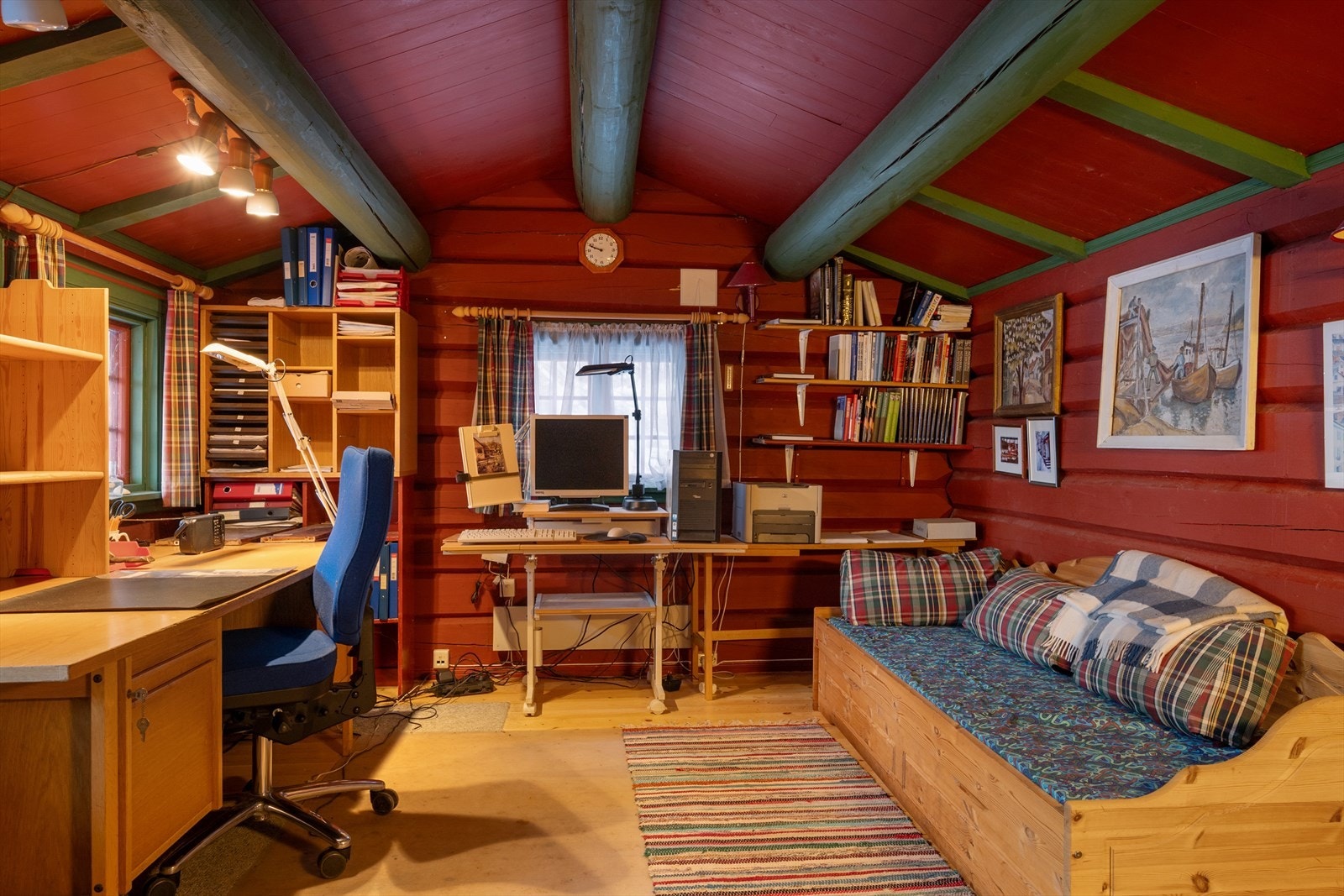 Her har man god plass til hobbyrom, anneks eller det man måtte ønske. Galleribilde