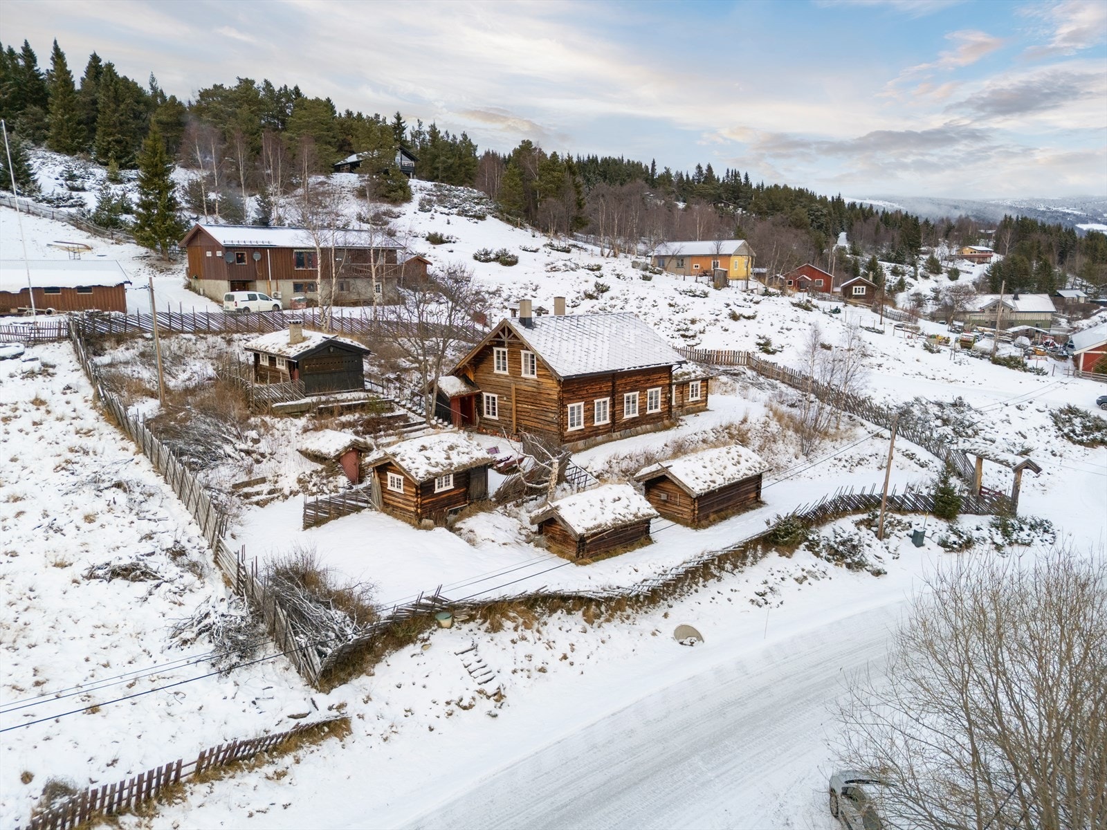 En unik boligeiendom beliggende i Øvre Nordherad. Galleribilde