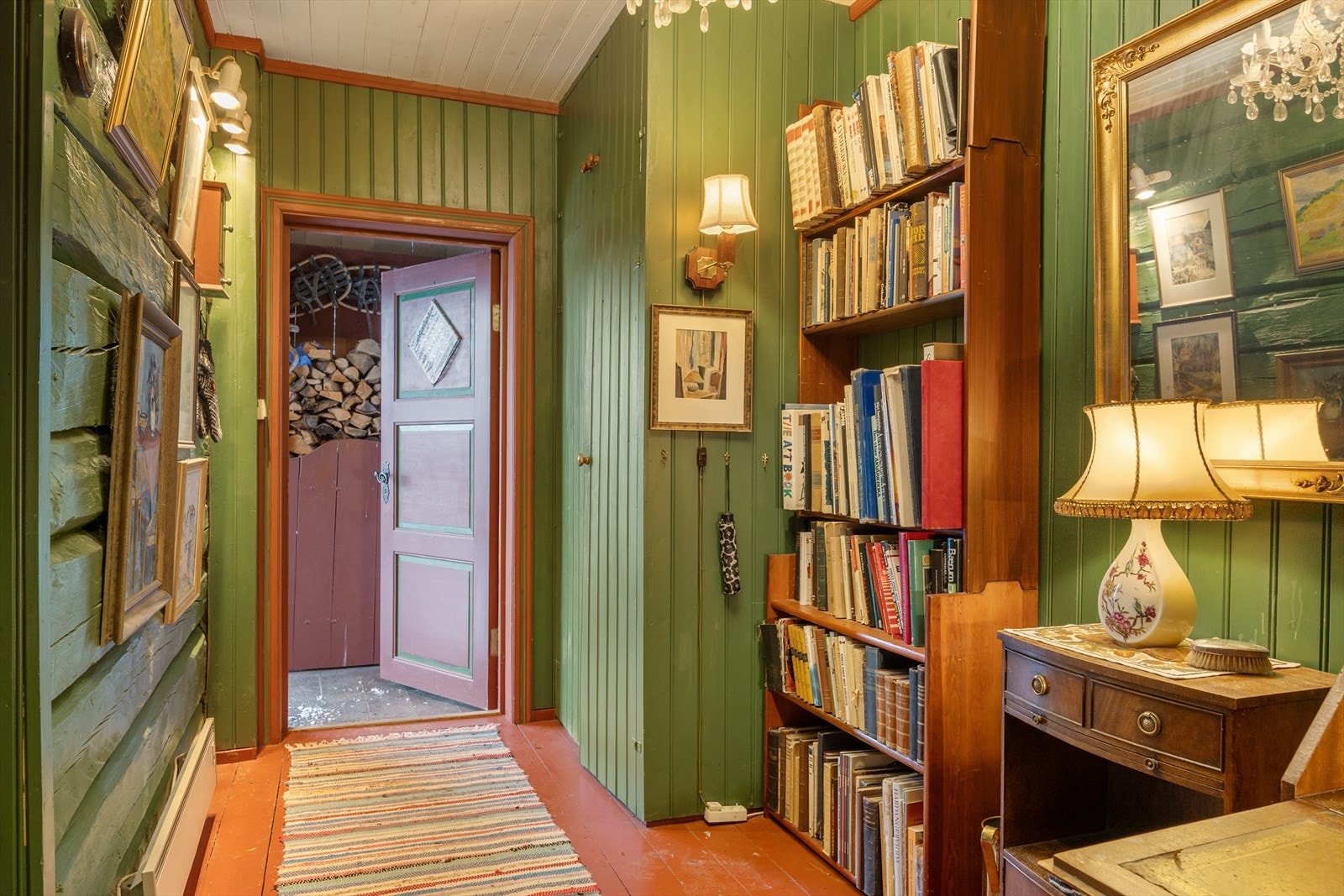 Velkommen inn i første etasje. Galleribilde