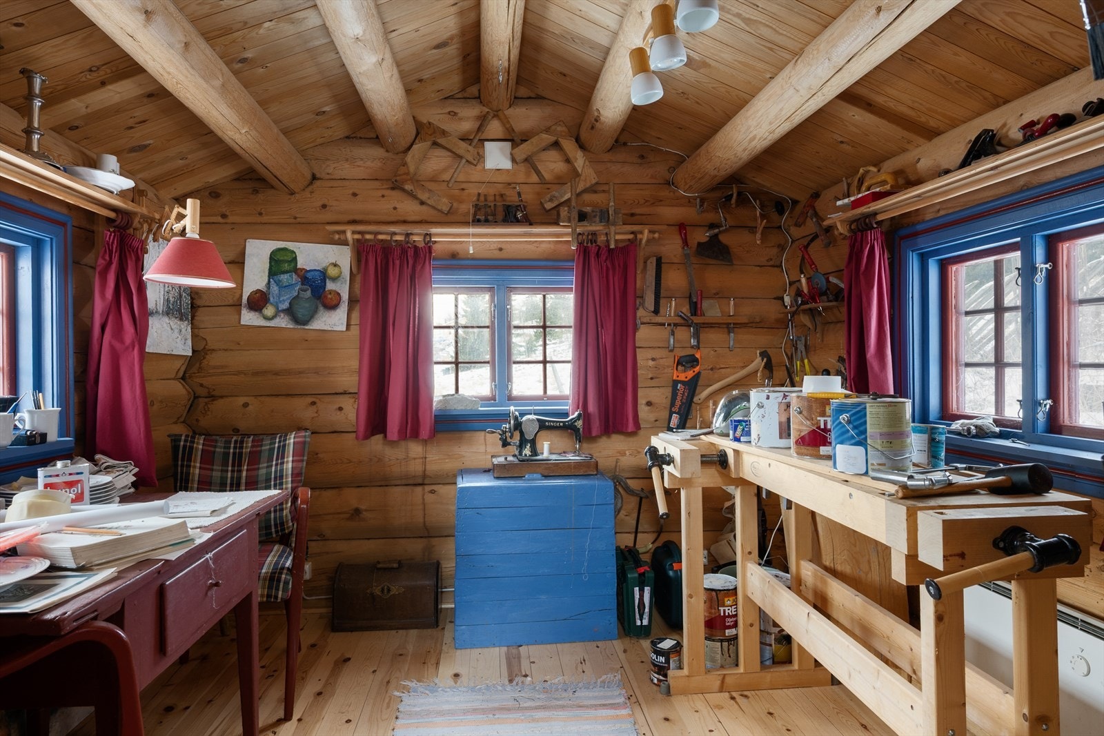 Her er det snekkerbod/hobbyrom. Galleribilde