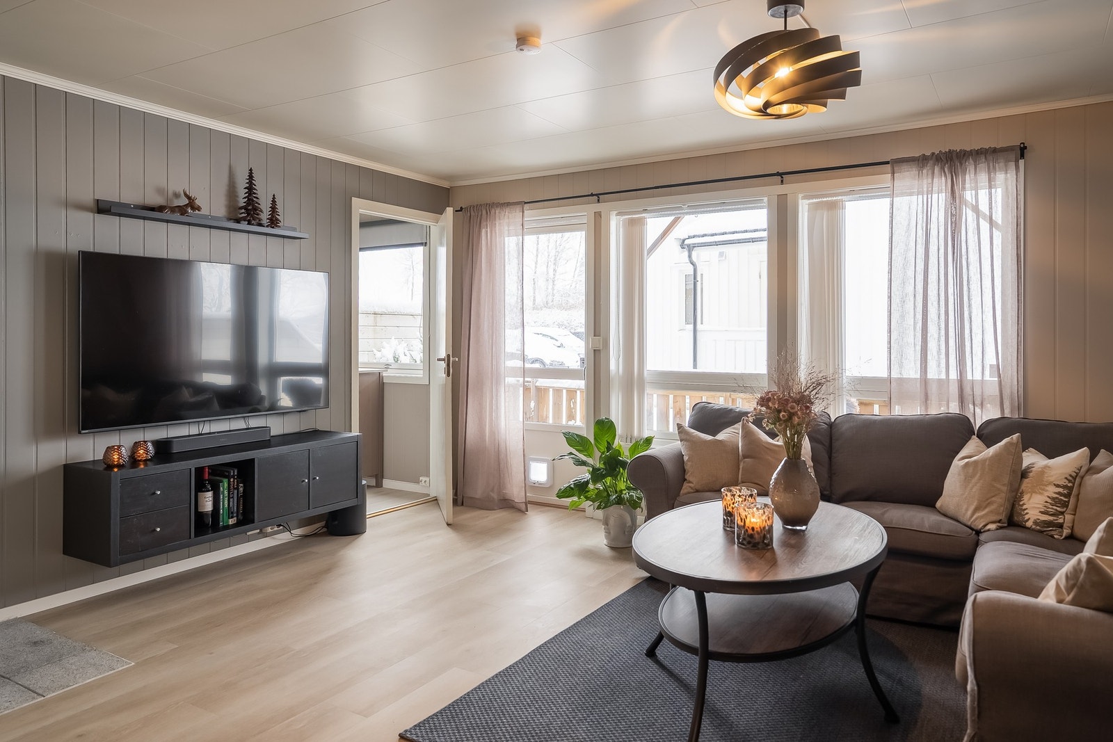 Hovedleiligheten er på 46 kvm og er flott oppusset ila senere år Galleribilde