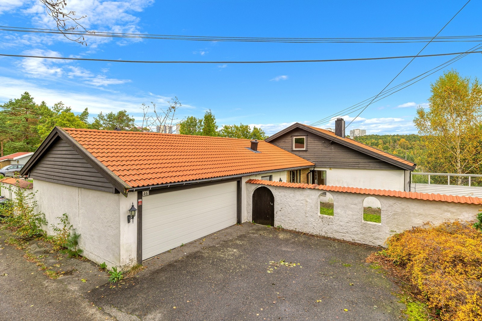 Her har du en bolig med oppussingsbehov - og et stort potensial for å forme drømmehjemmet slik du ønsker det! Galleribilde