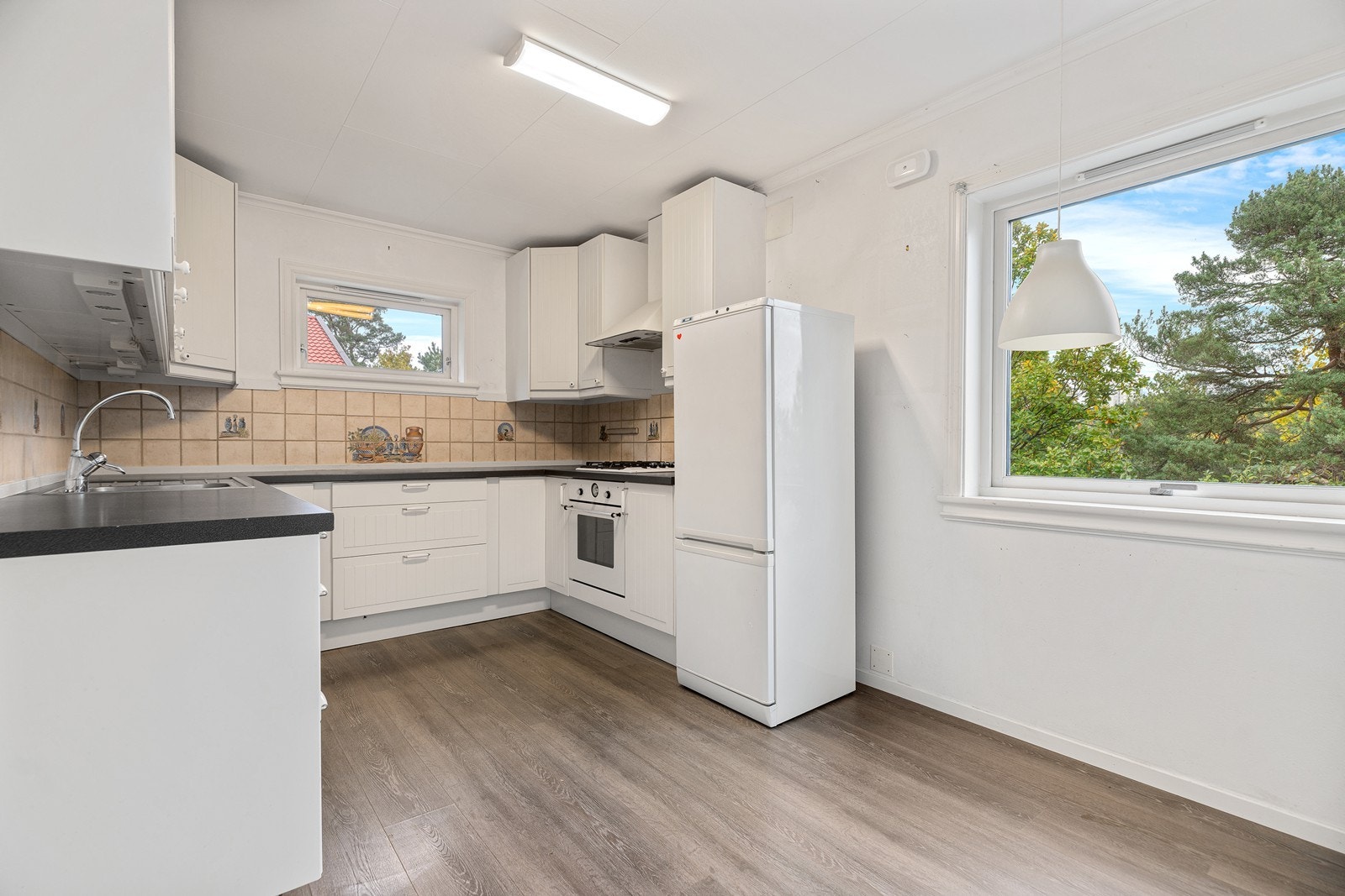 Kjøkken av god størrelse Galleribilde