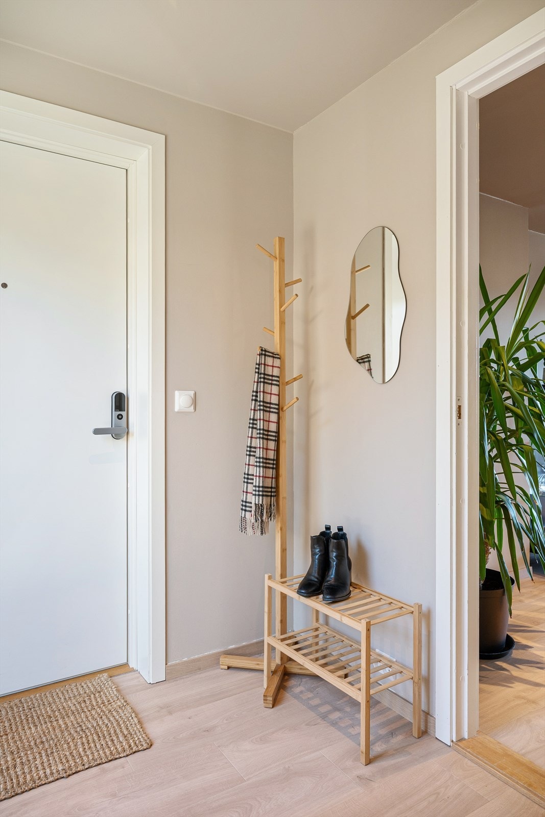 Gangen er lys og trivelig og gir et svært godt førsteinntrykk! Galleribilde