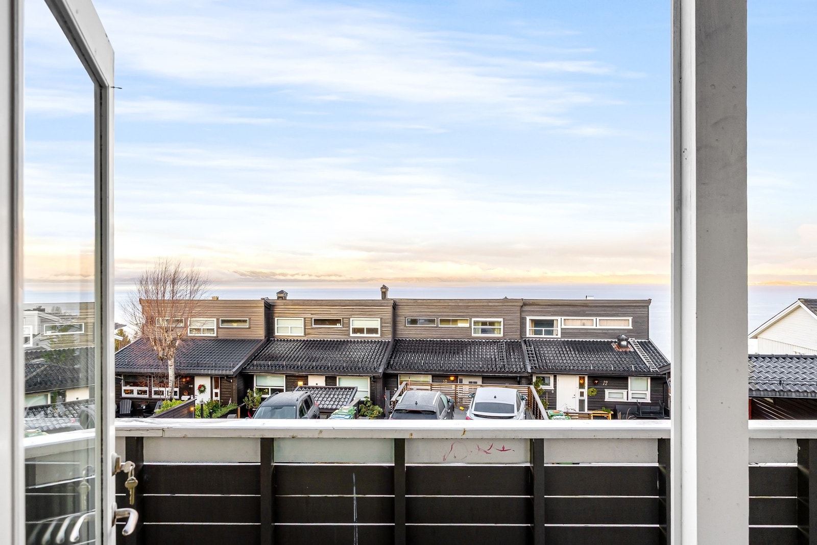 Boligen ligger i et barne- og familievennlig boområde i Vikhammer, med nærhet til gode fasiliteter. Galleribilde