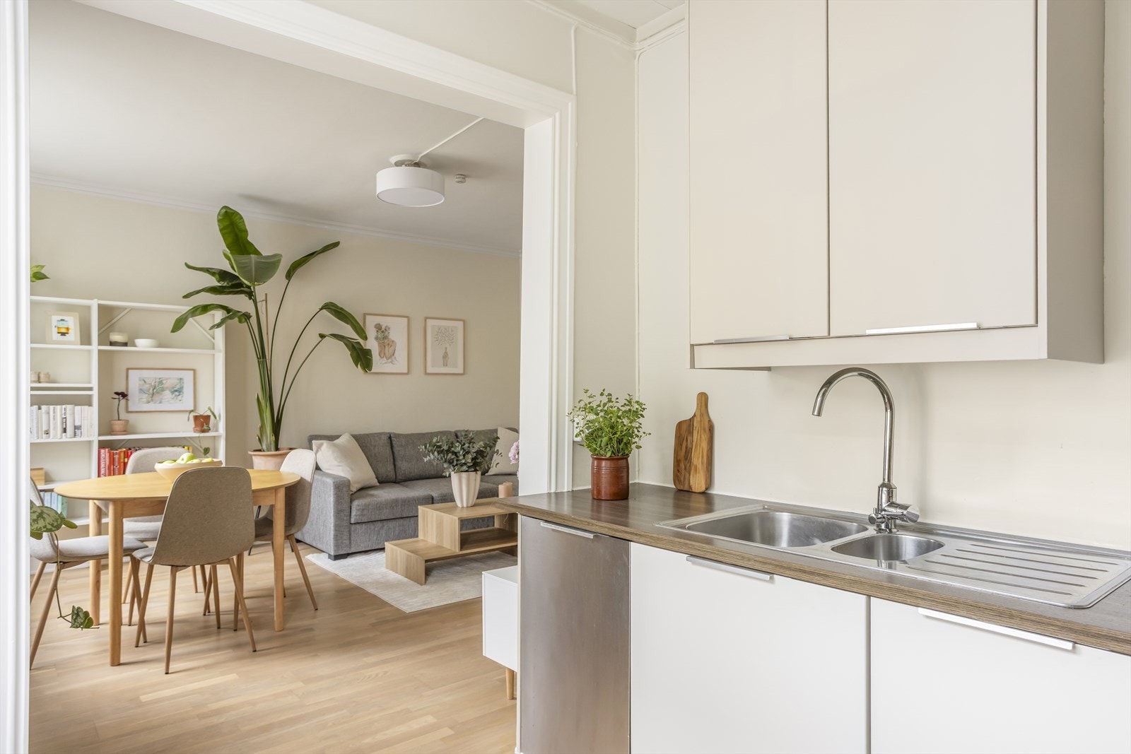 Alle hvitevarer følger salget. Galleribilde