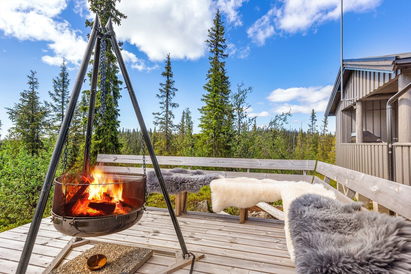 Her er det hyggelig å samles på fine sommerkvelder. Galleribilde