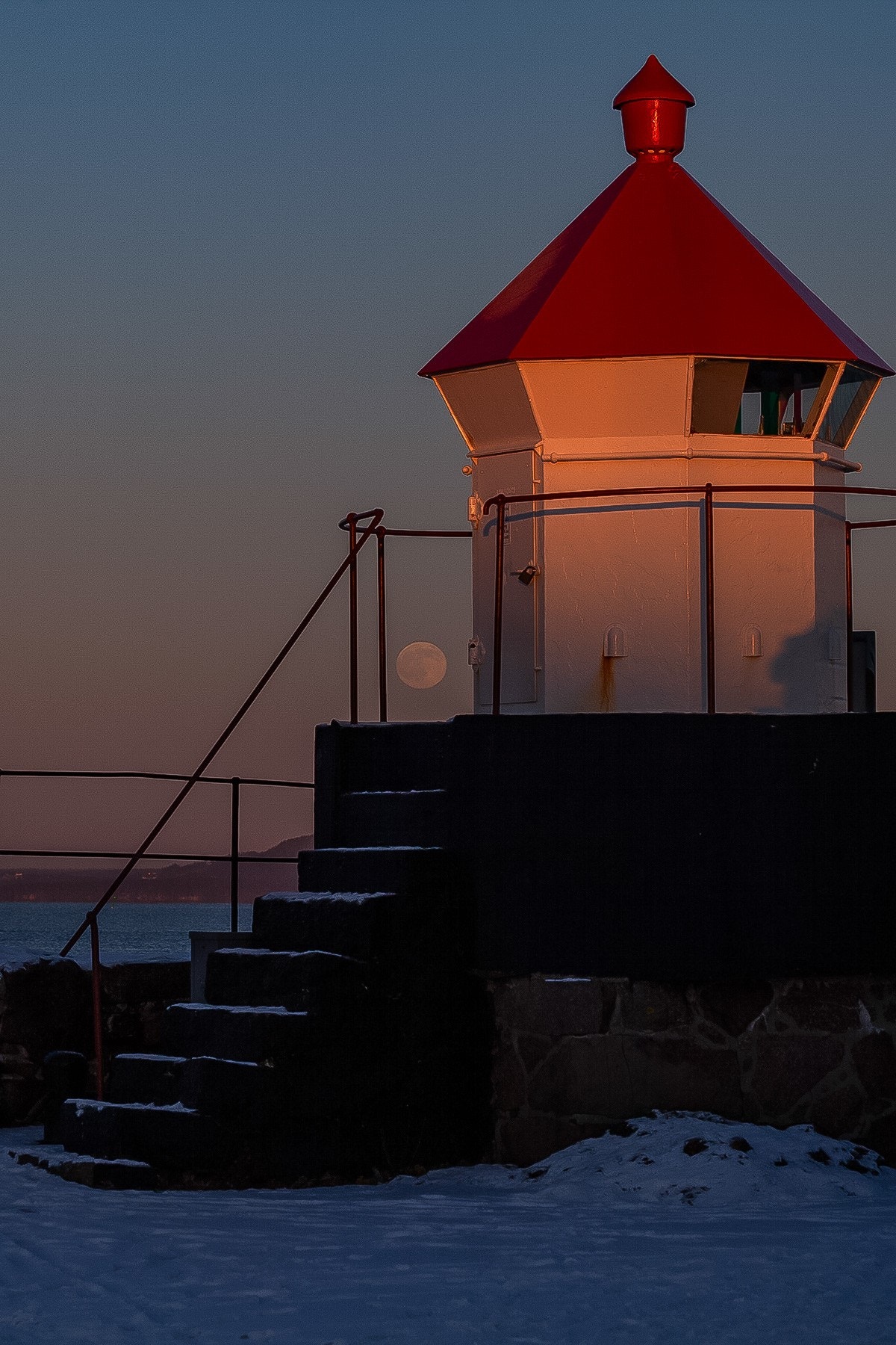 Kveldsstemning i Fyllinga småbåthavn. Galleribilde