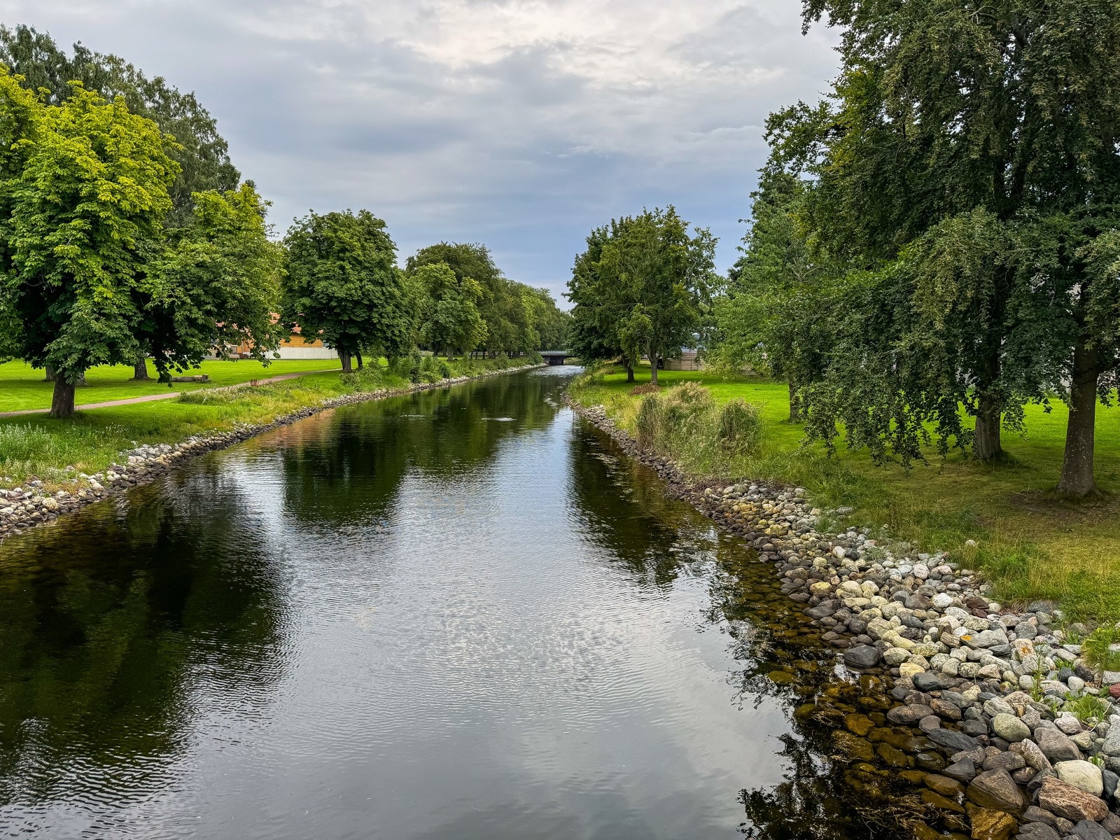 Idylliske kanalen. Galleribilde