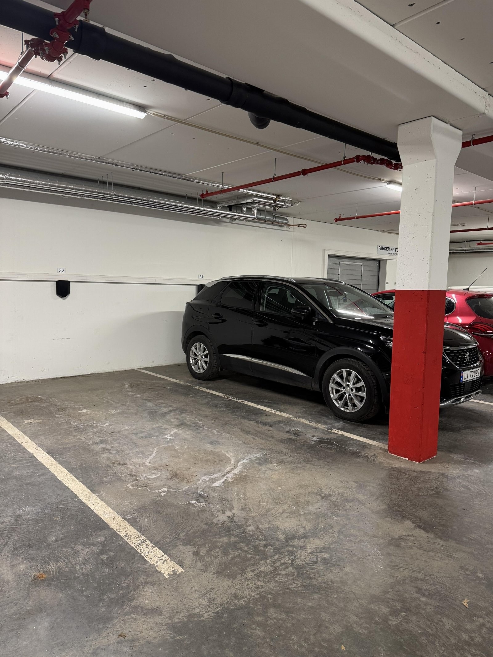 Det medfølger elbil-lader som selger har kjøpt. Galleribilde