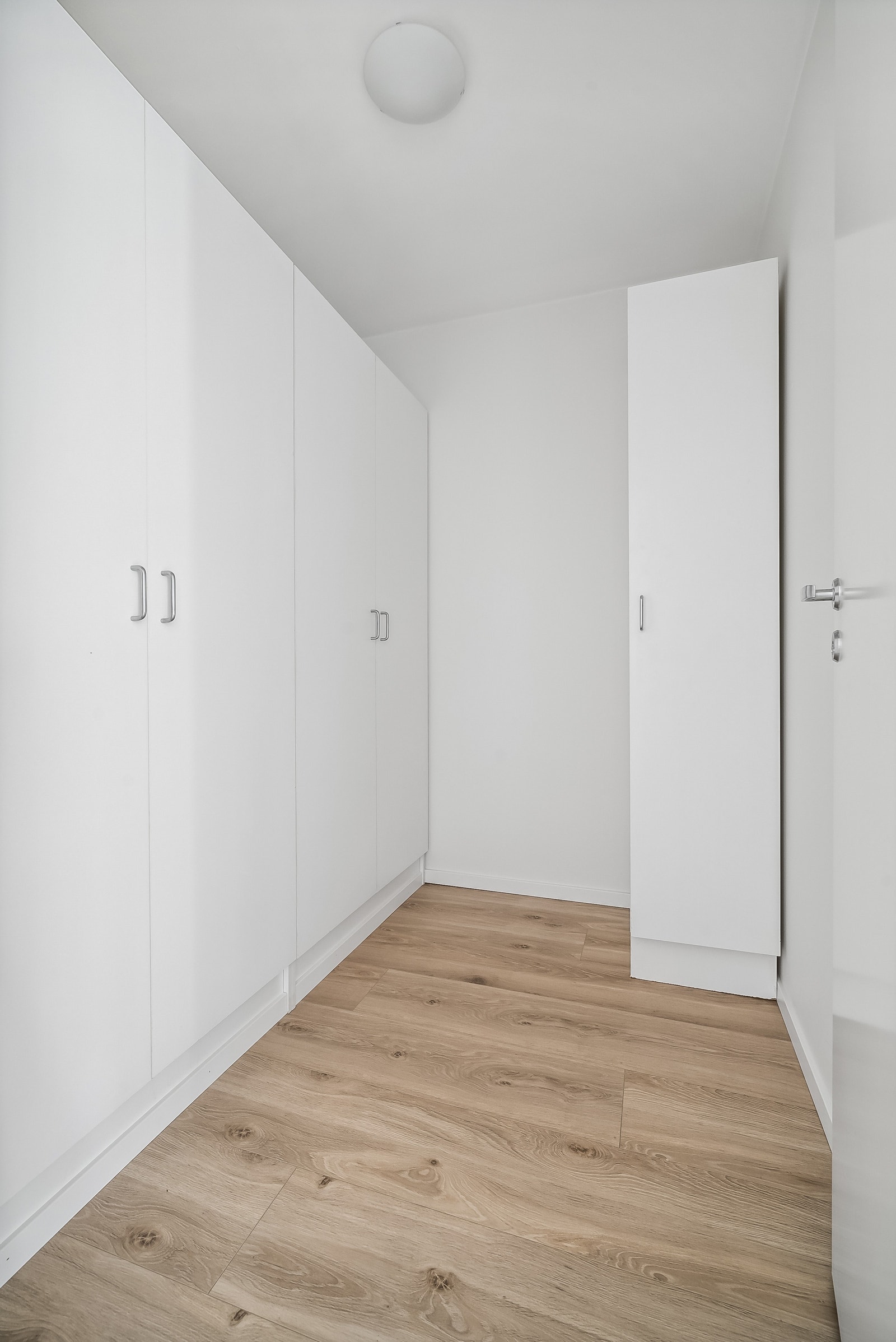 Stor walk in garderobe Galleribilde