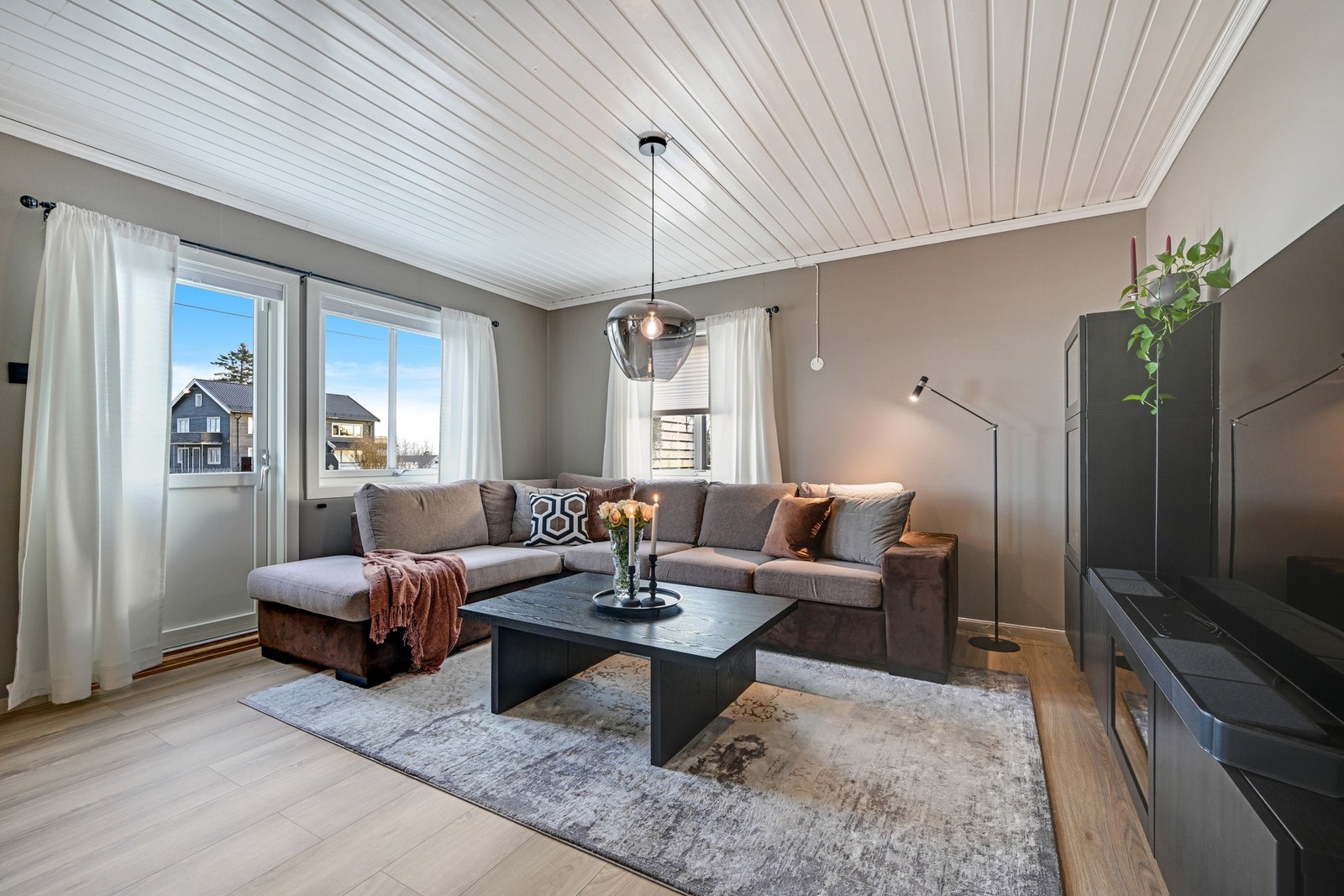 Tidsriktige fargevalg og gjennomførte detaljer. Galleribilde