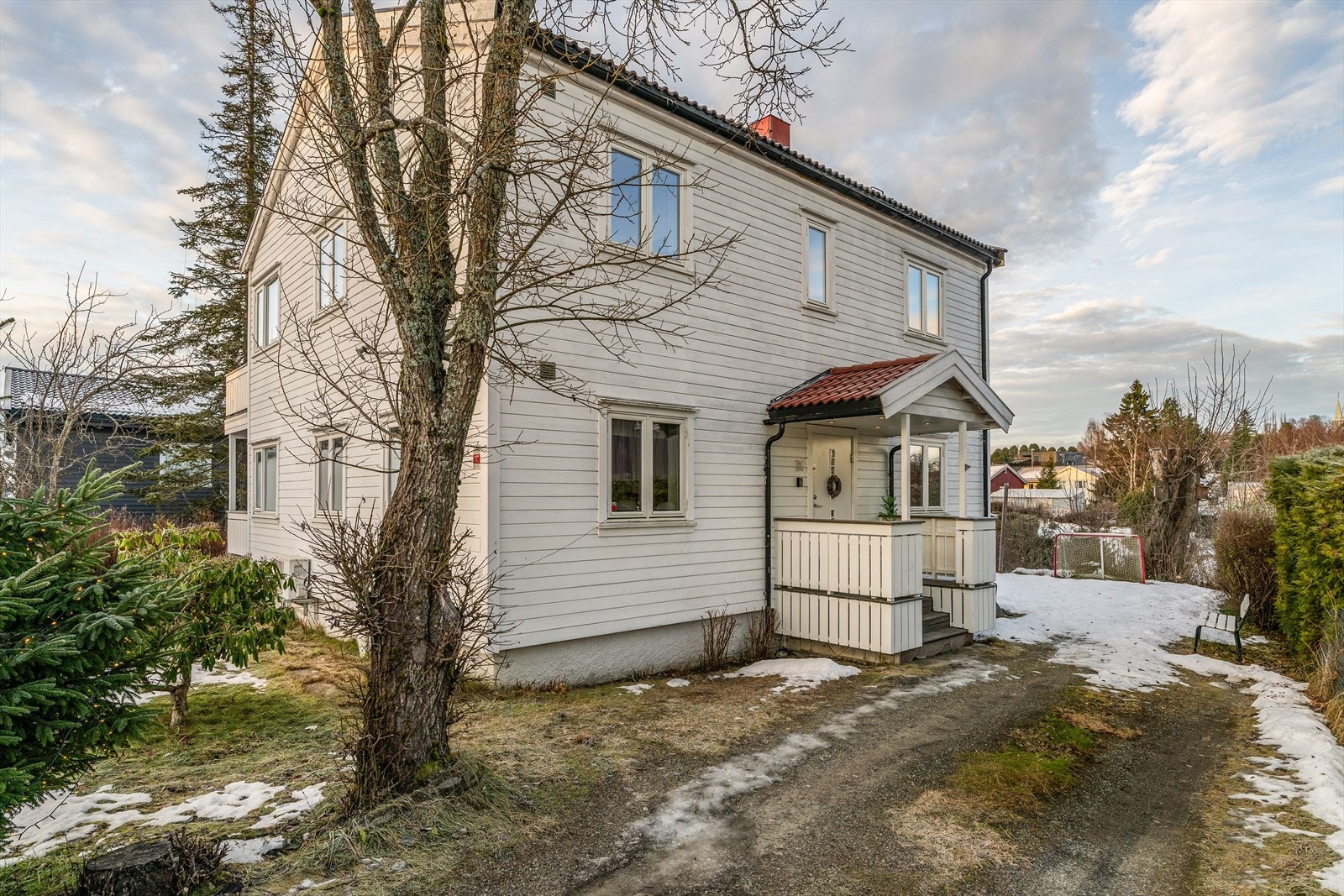 Eiendommen sokner til Byåsen barneskole og Selsbakk ungdomsskole Galleribilde