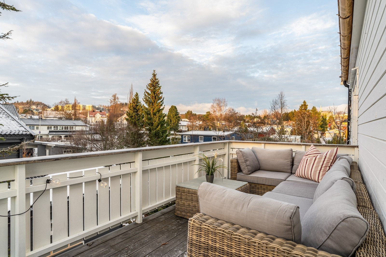 Nye verandadører/ ytterdør, verandaer og inngangsparti i 2012 Galleribilde