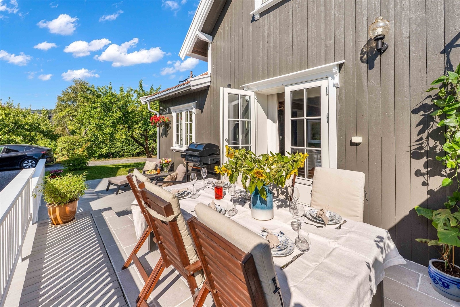 Det er god plass til utemøbler, grill og beplantning. Galleribilde
