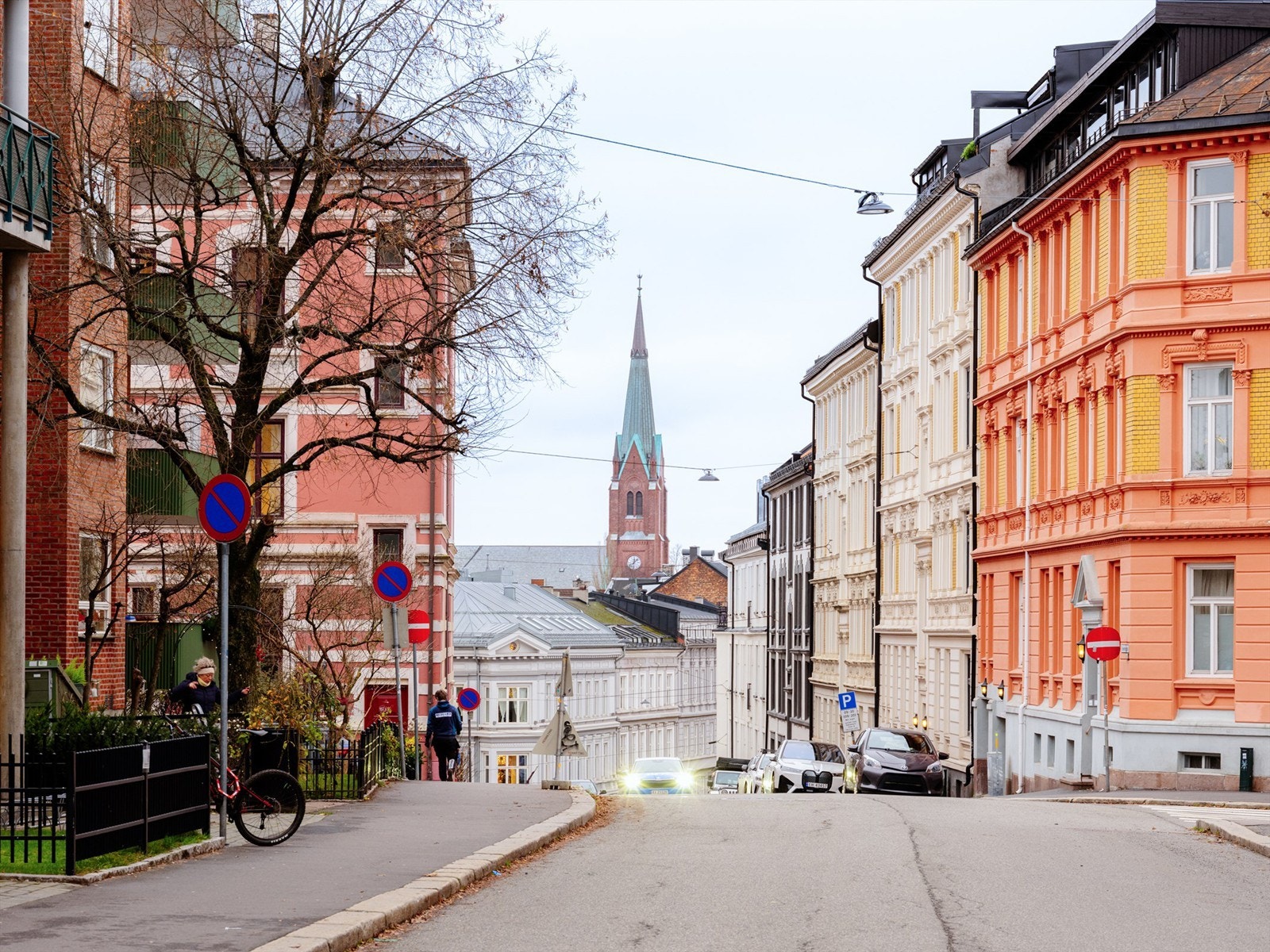Her bor du sentralt i byen med nærhet til Bogstadveien, men likevel skjermet og rolig. Galleribilde