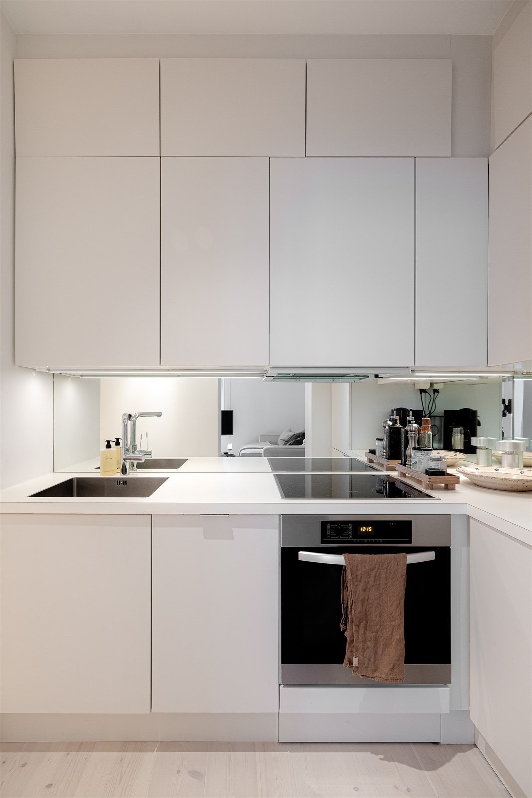 Alle hvitevarer på kjøkkenet medfølger ved salg. Galleribilde