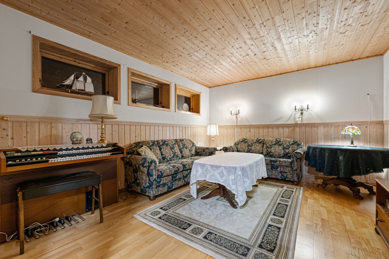 Kjellerstue på 15,5 kvm. Galleribilde