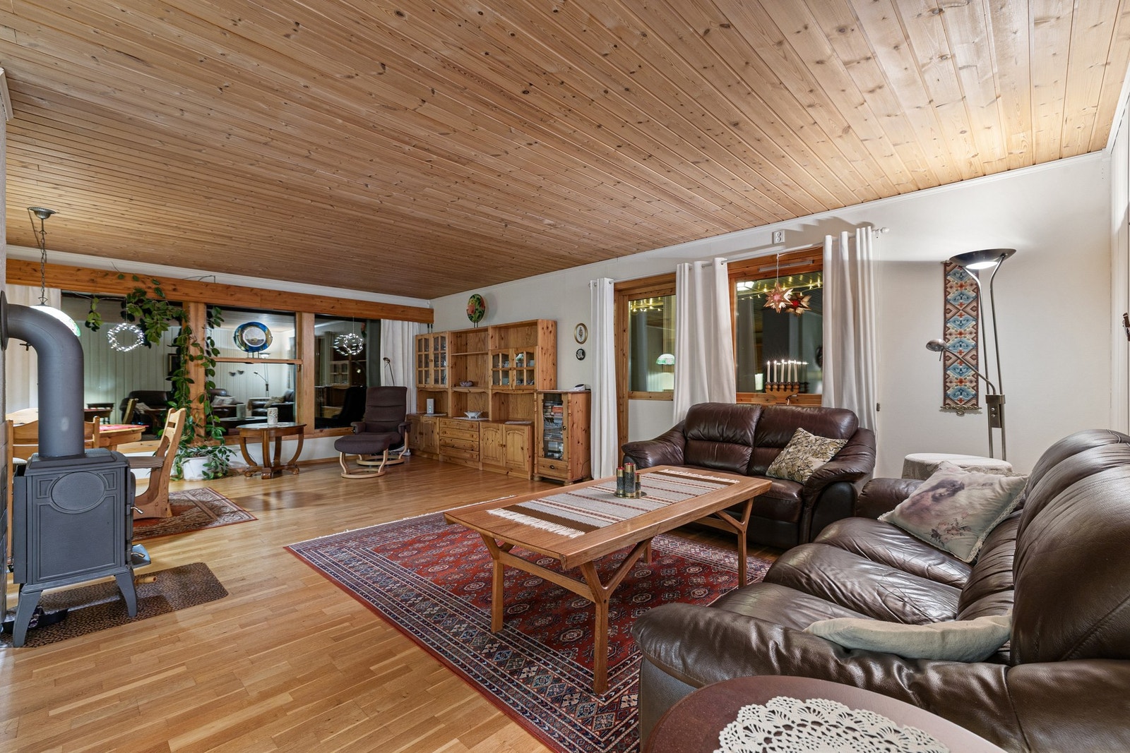 Rommet gir flere naturlige seksjoner for å innrede i. Galleribilde