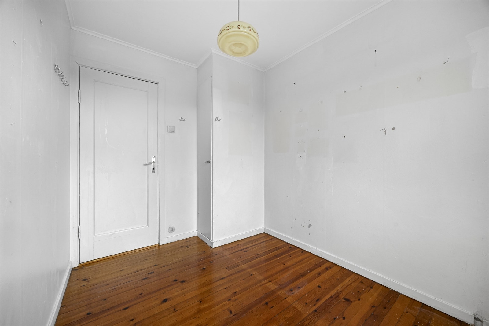 Soverom 3 med plassbygget skap. Galleribilde