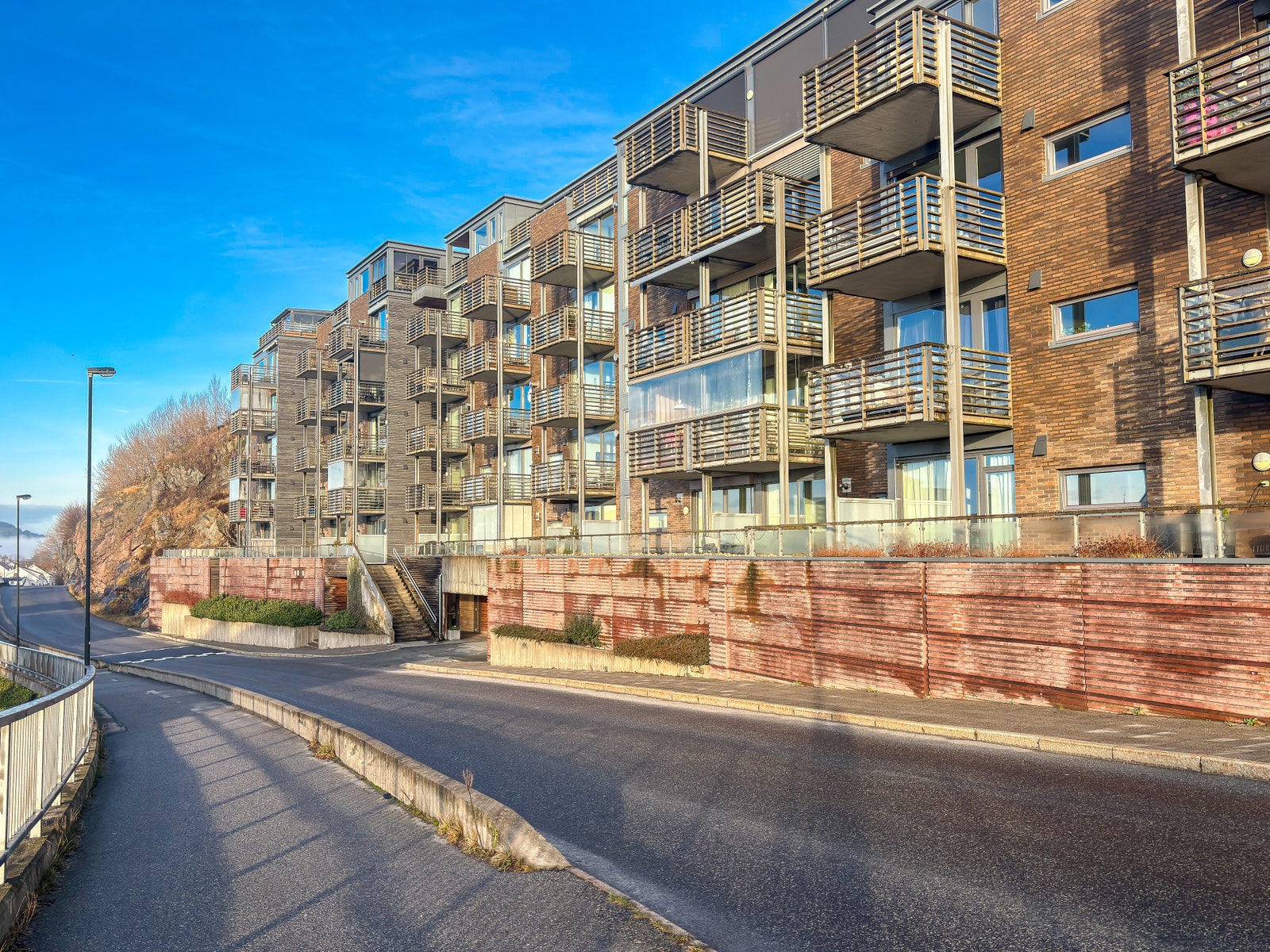 Leiligheten ligger i byggets 6. etasje. Galleribilde