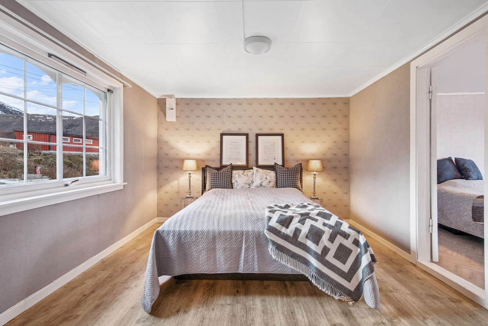 Ett av tre soverom Galleribilde