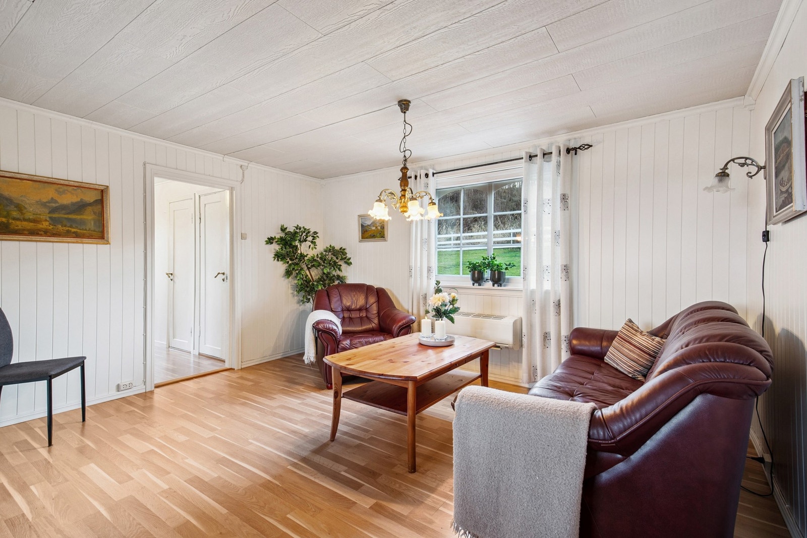 Pen og lys stue Galleribilde