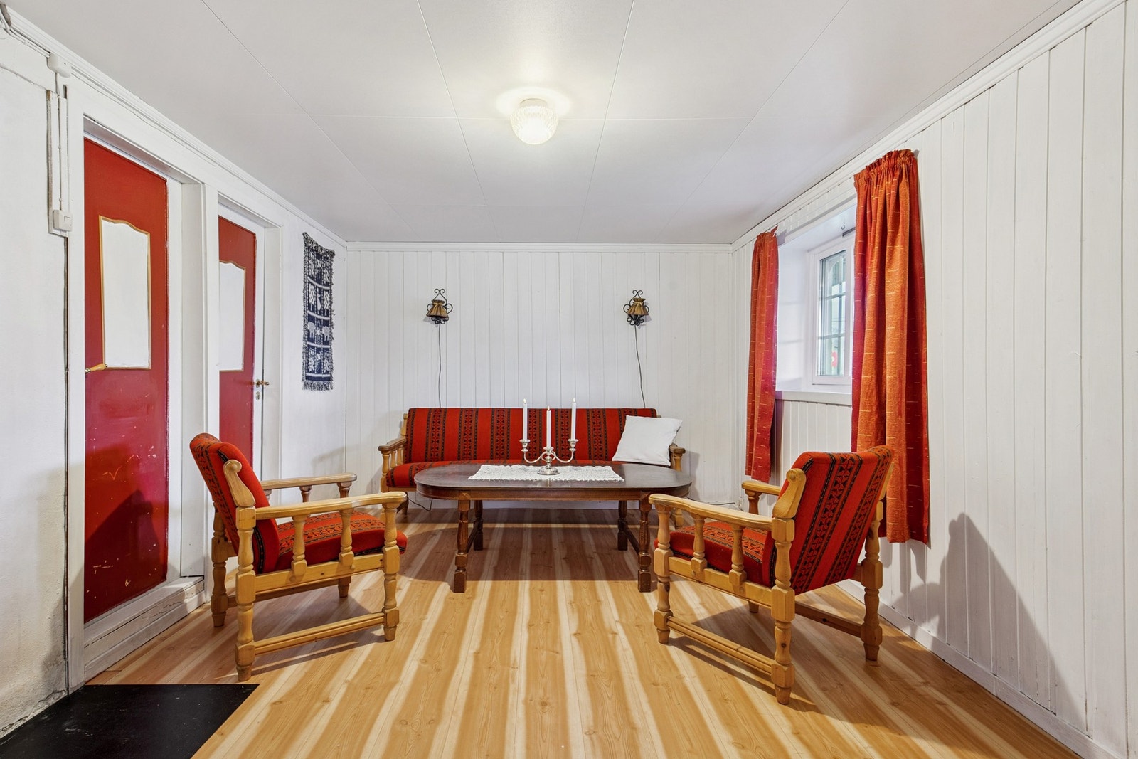 Stue i kjelleretasjen Galleribilde