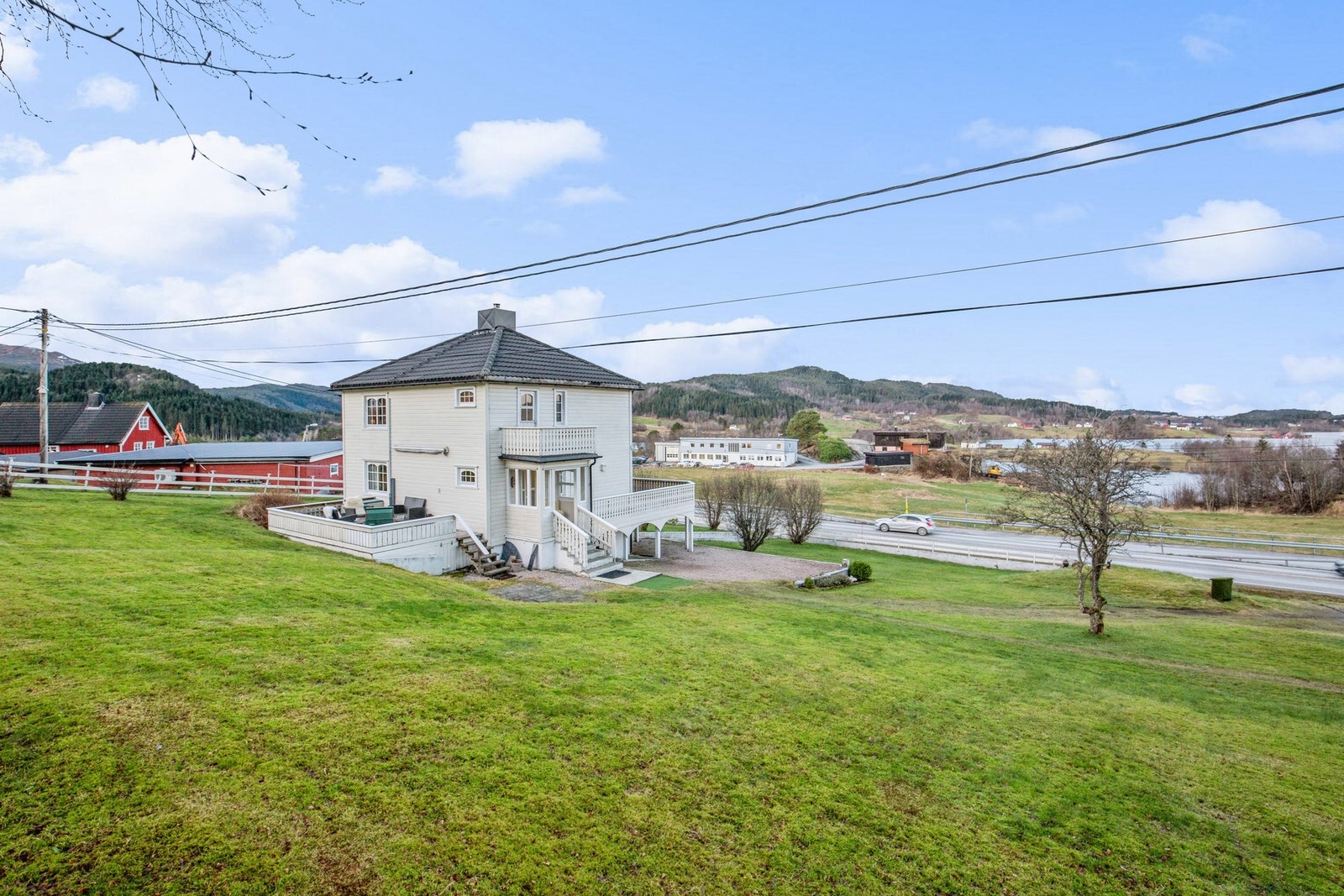 Vedlikehold og pen bolig med fin og landlig beliggenhet Galleribilde