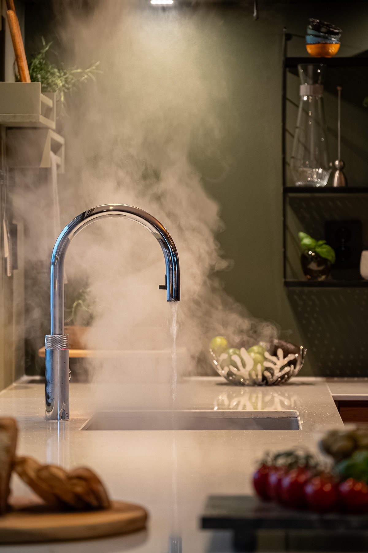 Quooker Flex kjøkkenkran med kokende vann og uttrekkbar tut. Galleribilde