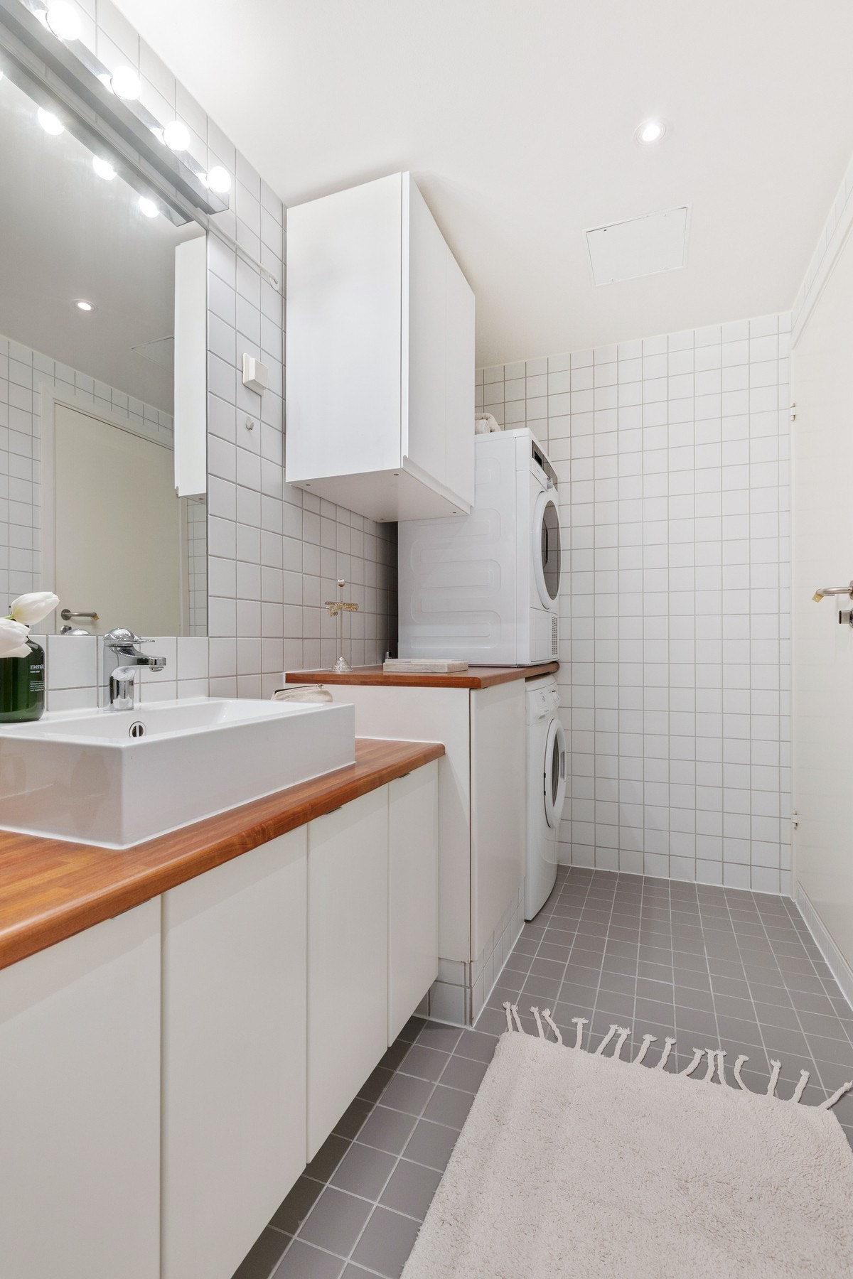 Det er opplegg for vaskemaskin og tørketrommel. Galleribilde