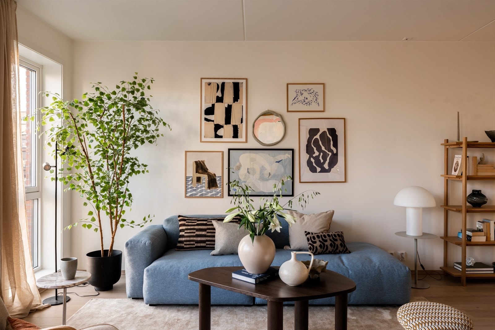 En lekker andelsleilighet med attraktiv beliggenhet i toppetasjen. Galleribilde