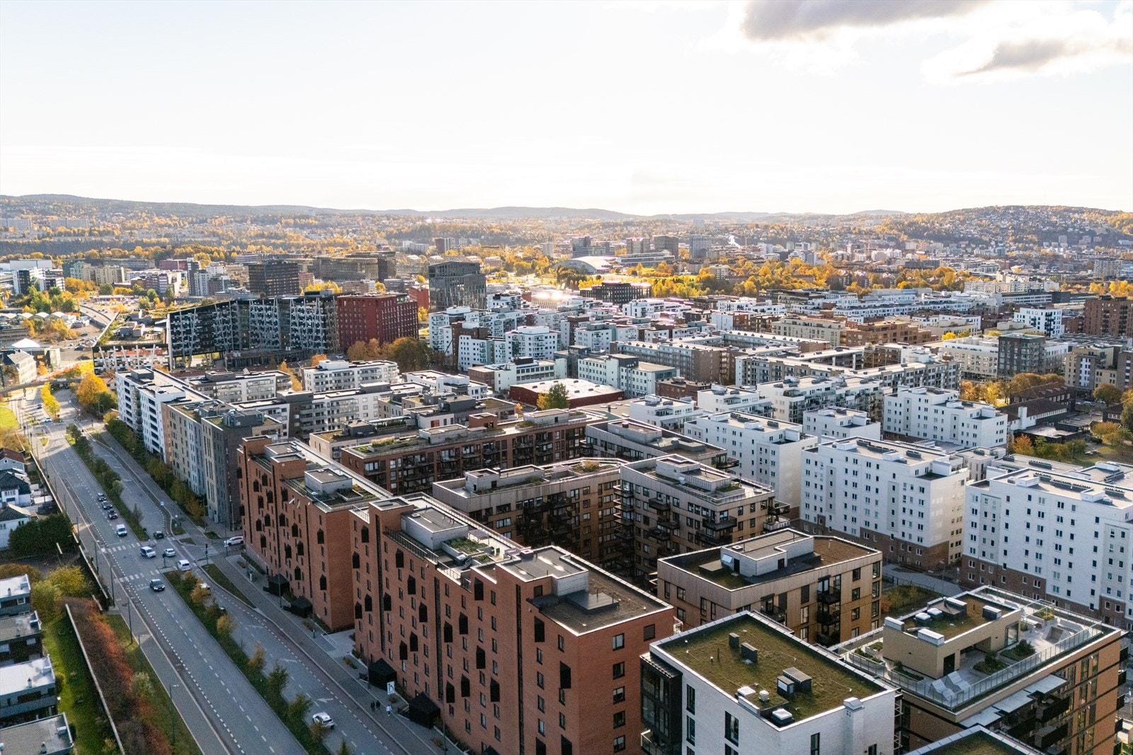 Området er godt dekket av kollektivtransport med buss og t-bane i gangavstand. Galleribilde
