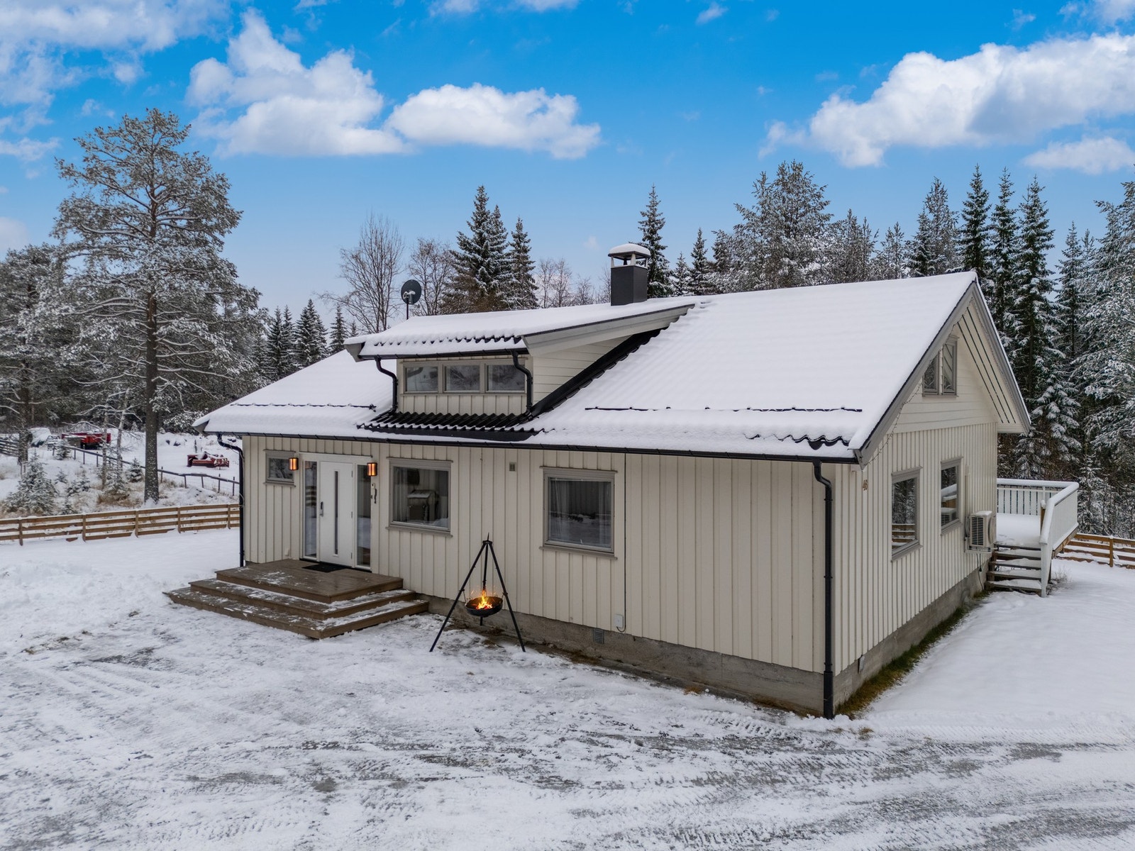 Koselig enebolig i vakre Hol Galleribilde