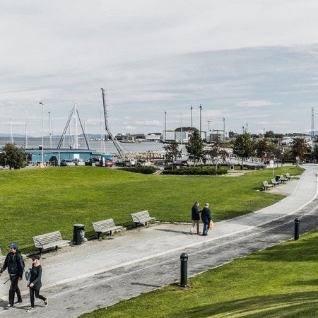 Kort gangavstand til den vakre Promenaden på Brattøra Galleribilde