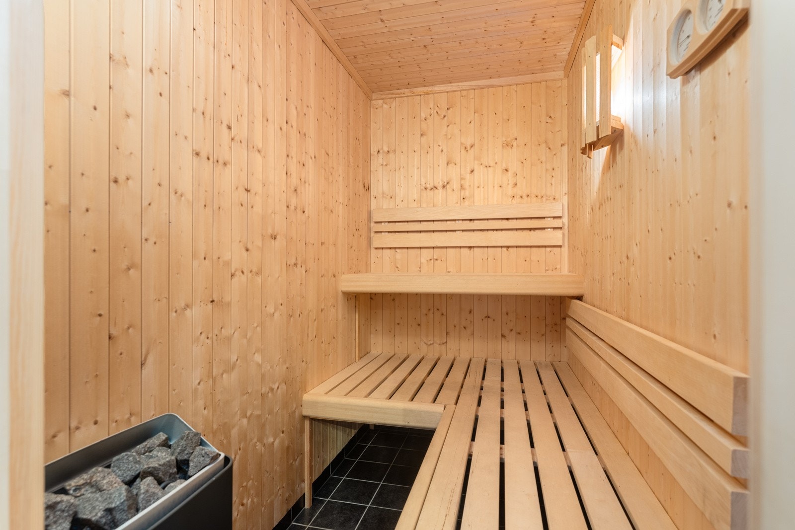 Fra bad II er det inngang til flott badstue. Galleribilde