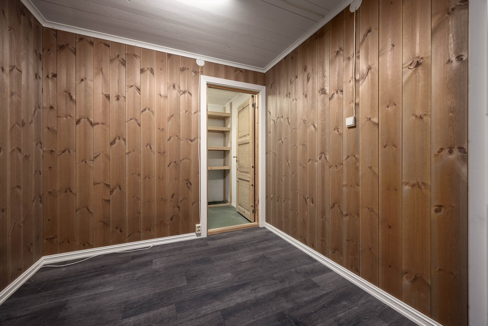 Disponibelt rom i underetasjen. Galleribilde