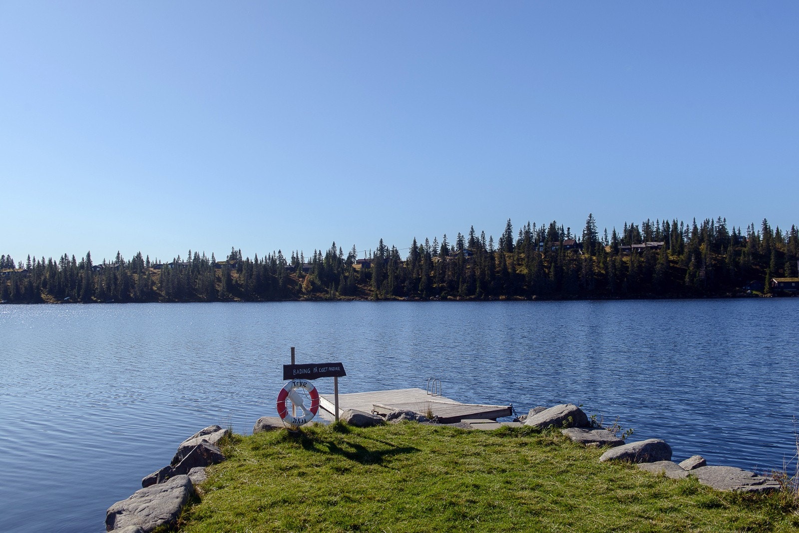 Området rund Sjusjøvannet er kjærkommet for både liten og stor. Galleribilde